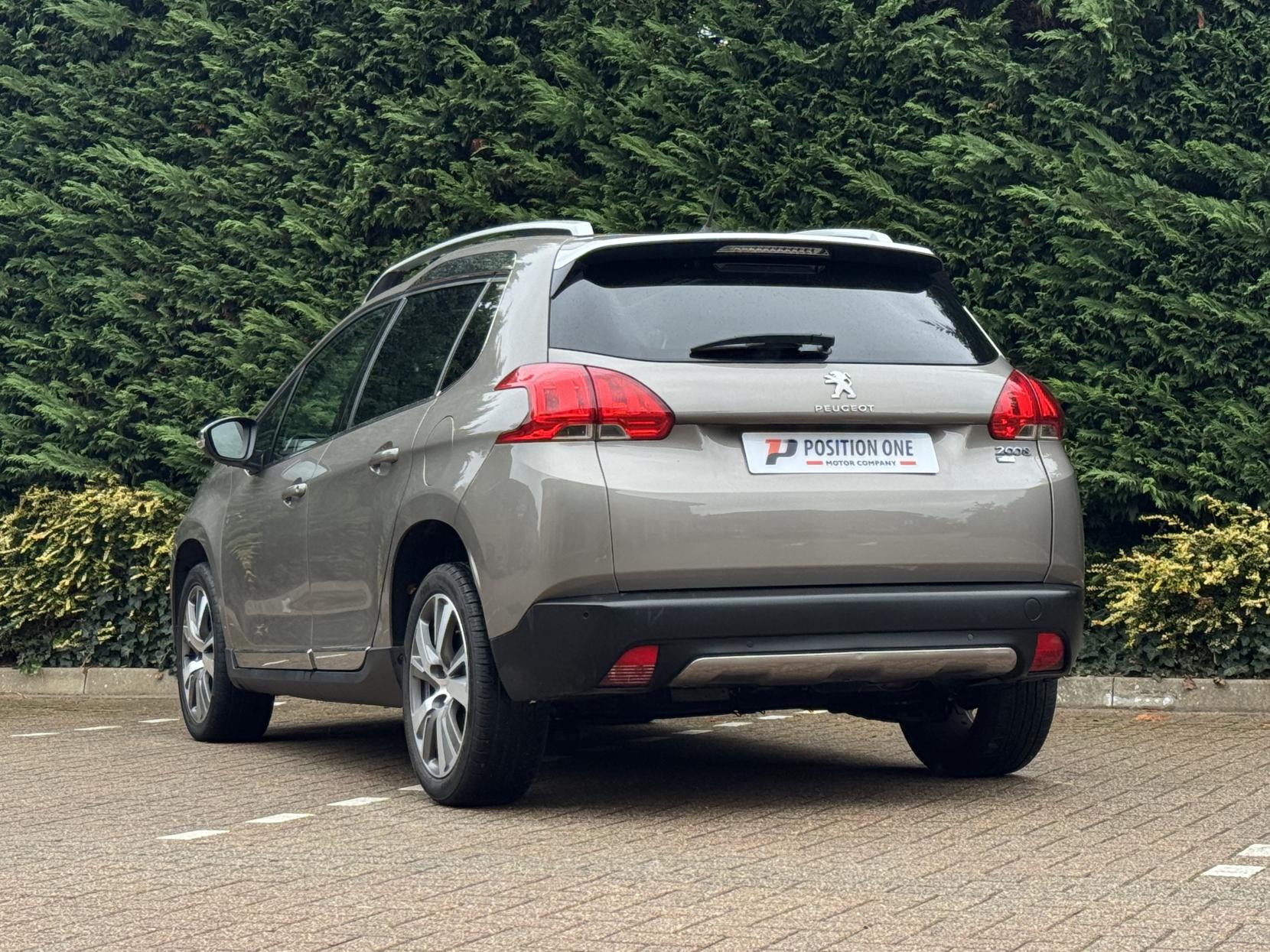 Peugeot 2008 1.6 e-HDi Feline SUV 5dr Diesel Manual Euro 5 (s/s) (Calima) (92 ps)