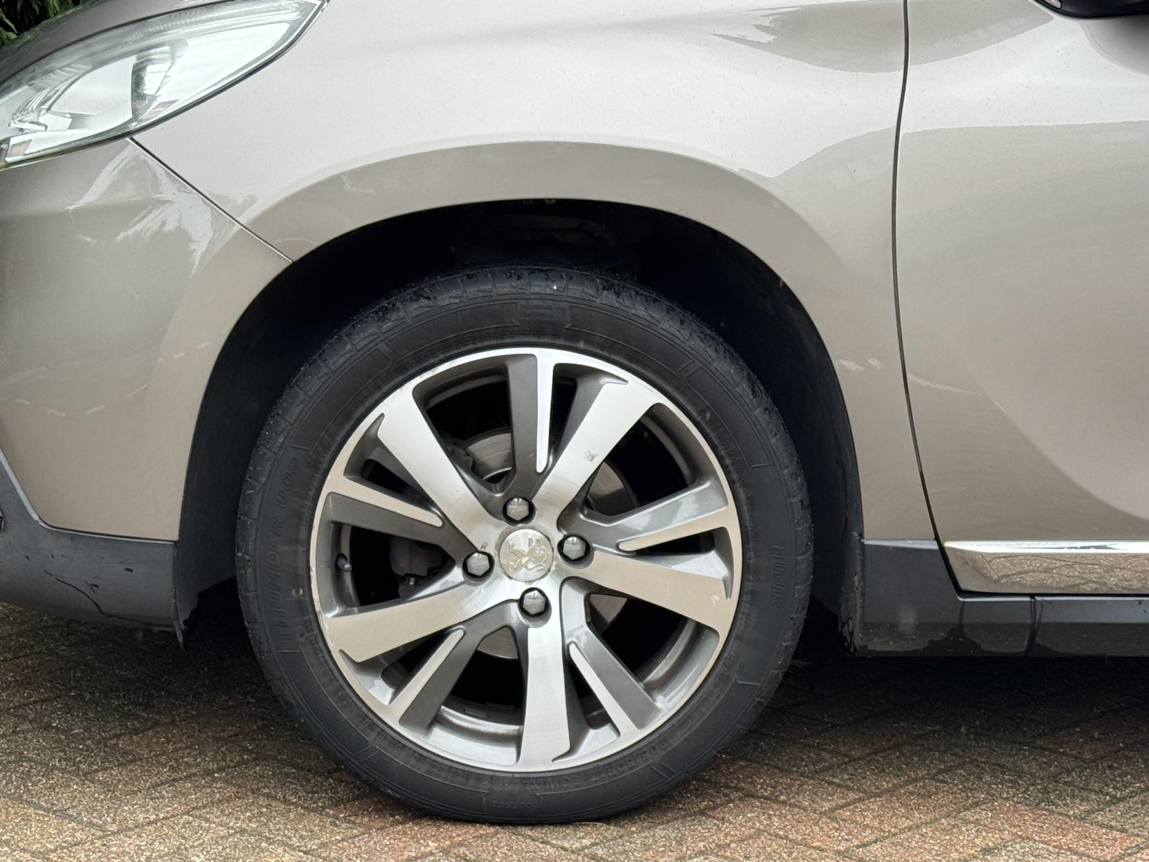 Peugeot 2008 1.6 e-HDi Feline SUV 5dr Diesel Manual Euro 5 (s/s) (Calima) (92 ps)