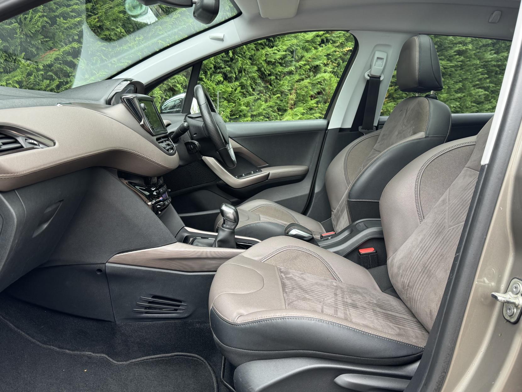 Peugeot 2008 1.6 e-HDi Feline SUV 5dr Diesel Manual Euro 5 (s/s) (Calima) (92 ps)