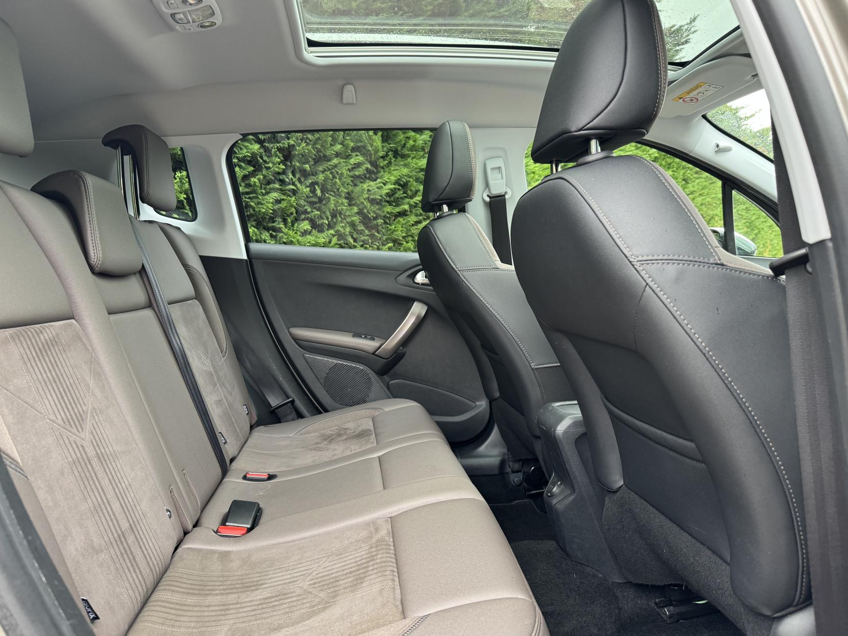 Peugeot 2008 1.6 e-HDi Feline SUV 5dr Diesel Manual Euro 5 (s/s) (Calima) (92 ps)