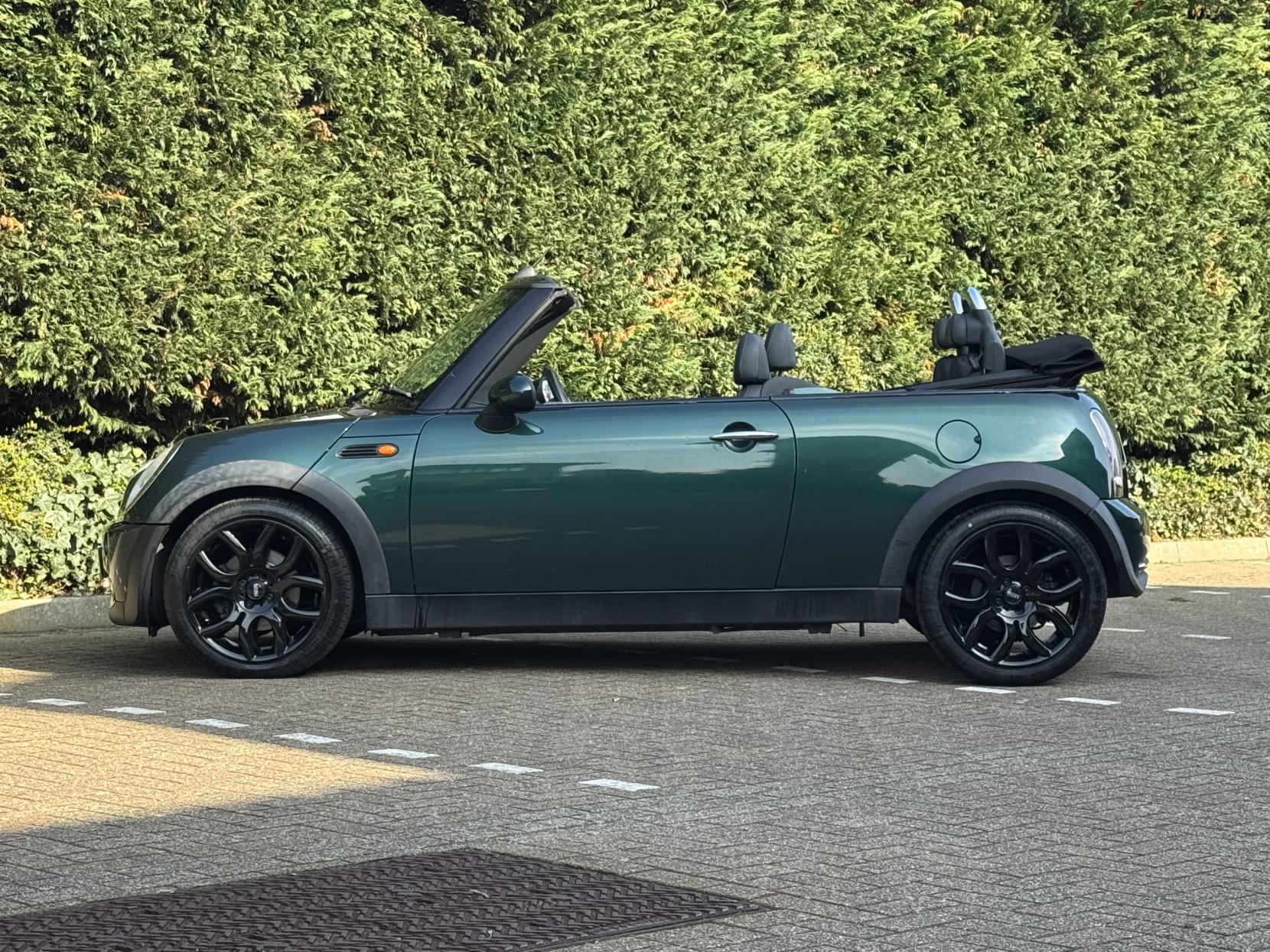 MINI Convertible 1.6 Cooper Convertible 2dr Petrol Manual Euro 3 (115 ps)