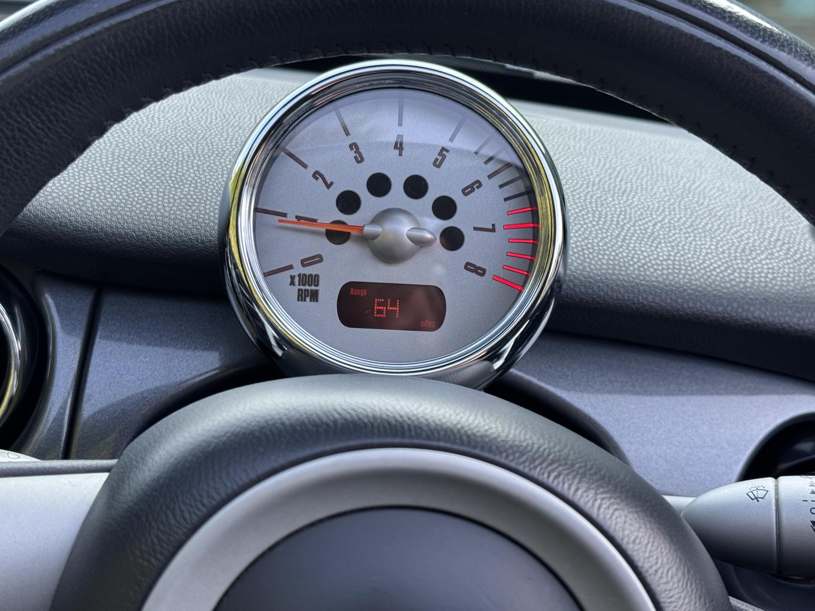 MINI Convertible 1.6 Cooper Convertible 2dr Petrol Manual Euro 3 (115 ps)