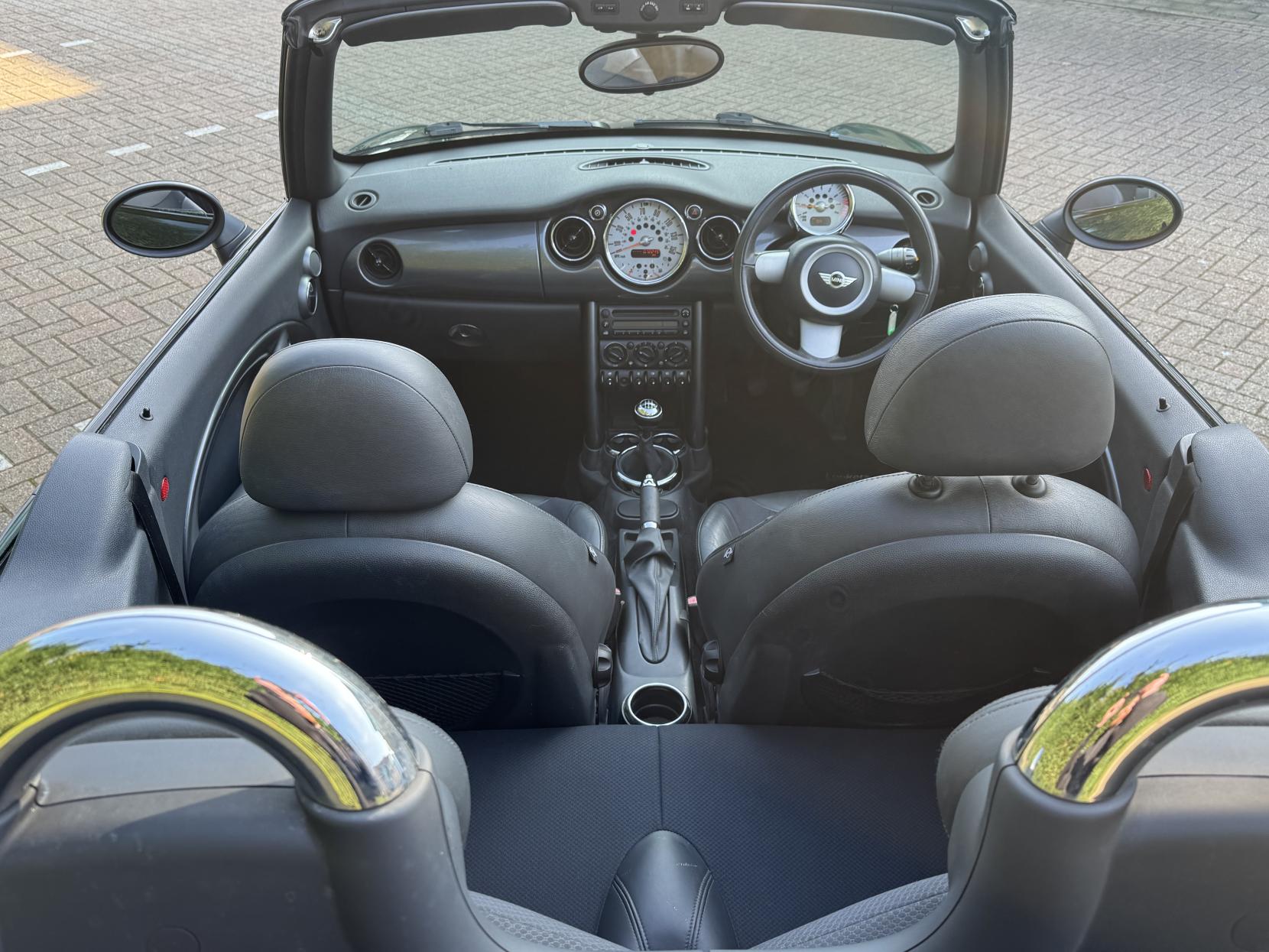 MINI Convertible 1.6 Cooper Convertible 2dr Petrol Manual Euro 3 (115 ps)