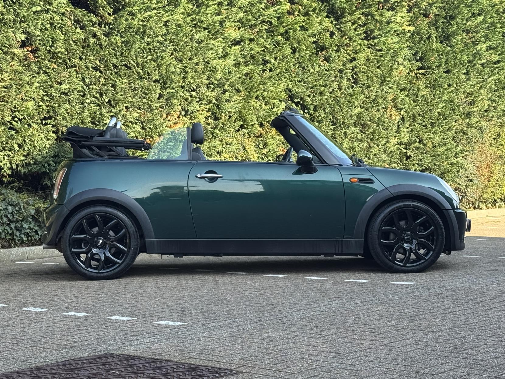 MINI Convertible 1.6 Cooper Convertible 2dr Petrol Manual Euro 3 (115 ps)