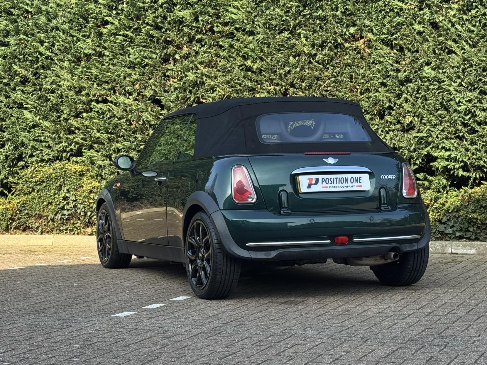MINI Convertible 1.6 Cooper Convertible 2dr Petrol Manual Euro 3 (115 ps)