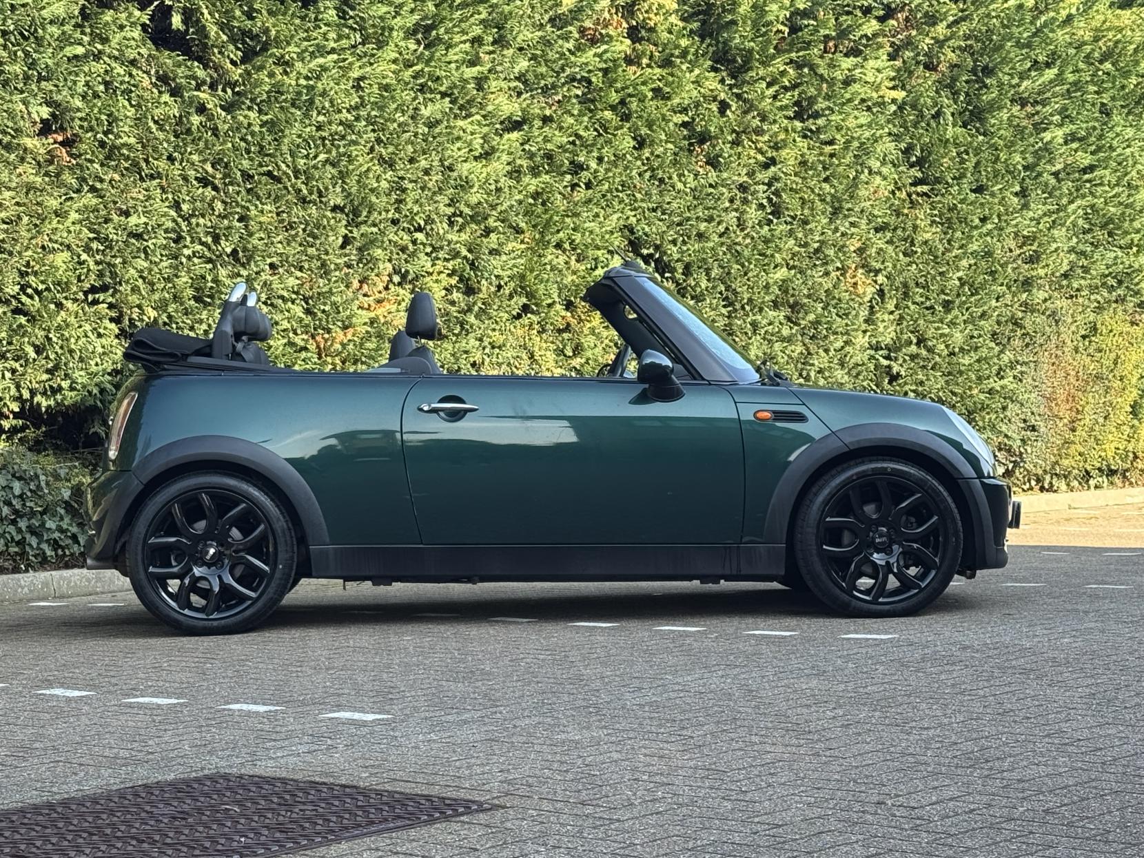 MINI Convertible 1.6 Cooper Convertible 2dr Petrol Manual Euro 3 (115 ps)