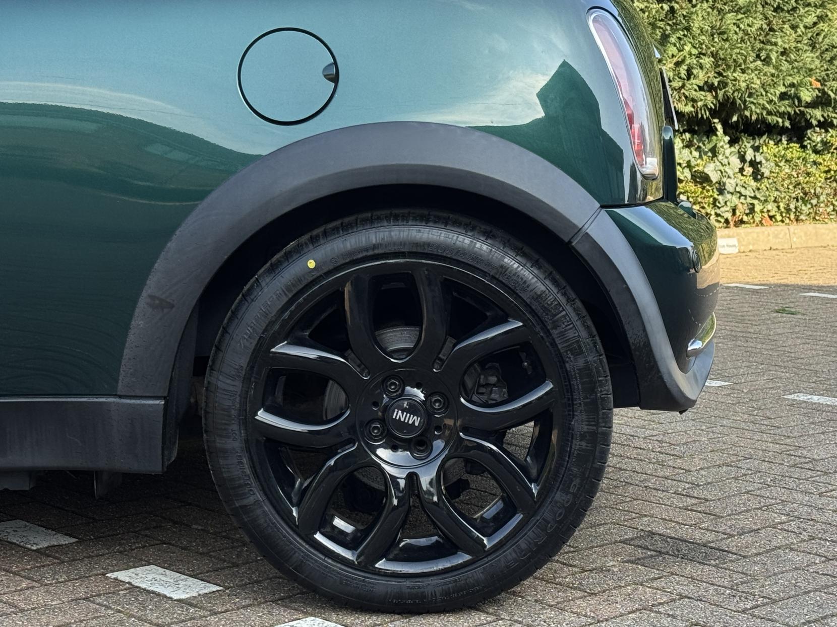 MINI Convertible 1.6 Cooper Convertible 2dr Petrol Manual Euro 3 (115 ps)