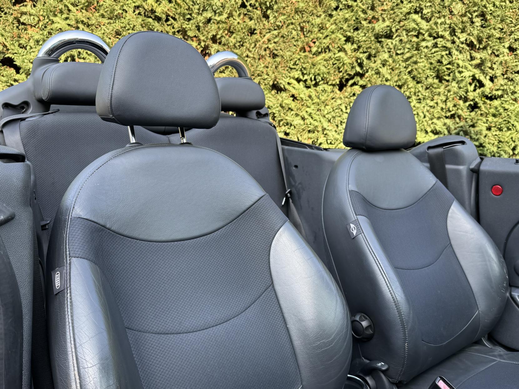 MINI Convertible 1.6 Cooper Convertible 2dr Petrol Manual Euro 3 (115 ps)