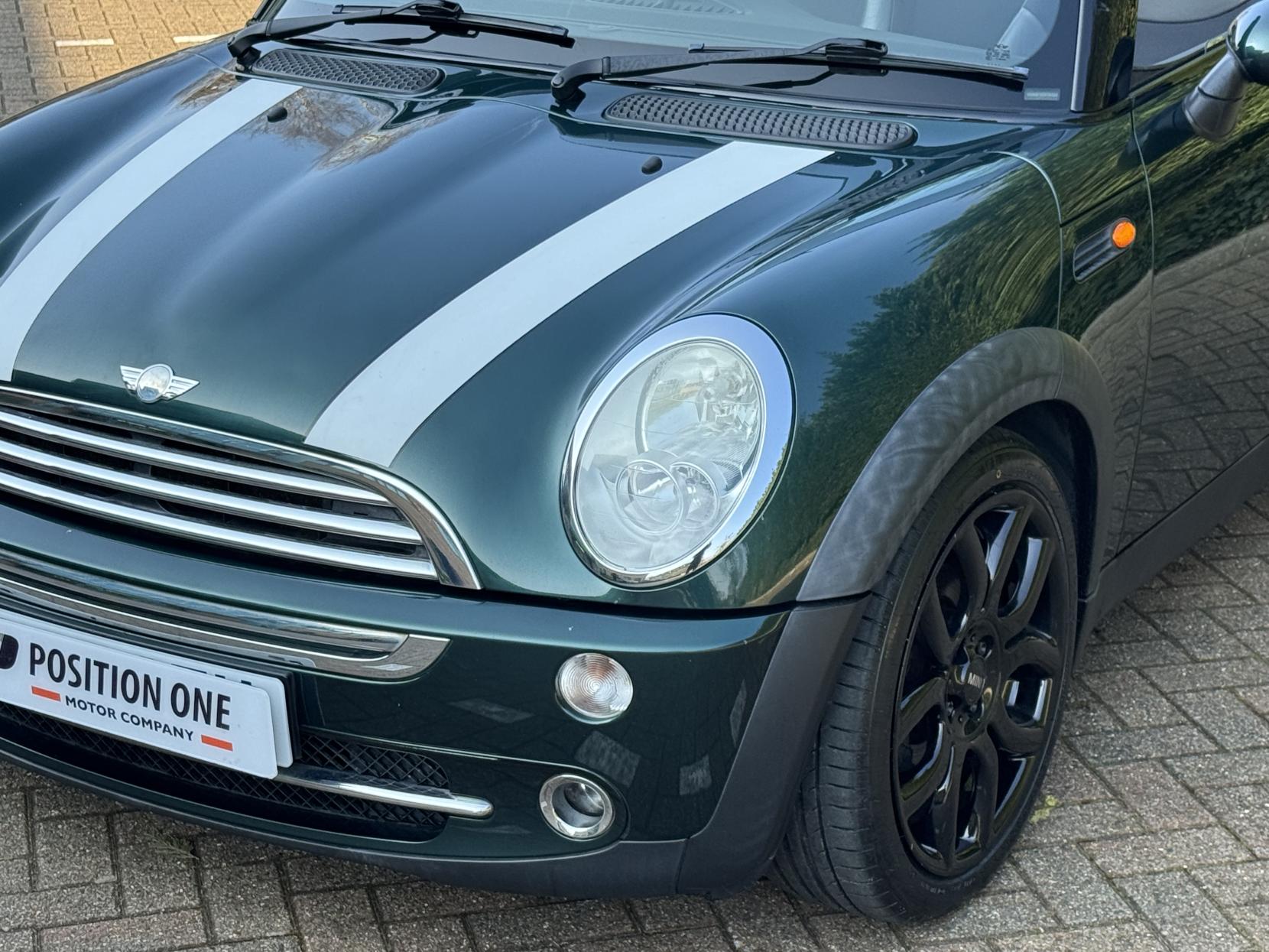 MINI Convertible 1.6 Cooper Convertible 2dr Petrol Manual Euro 3 (115 ps)