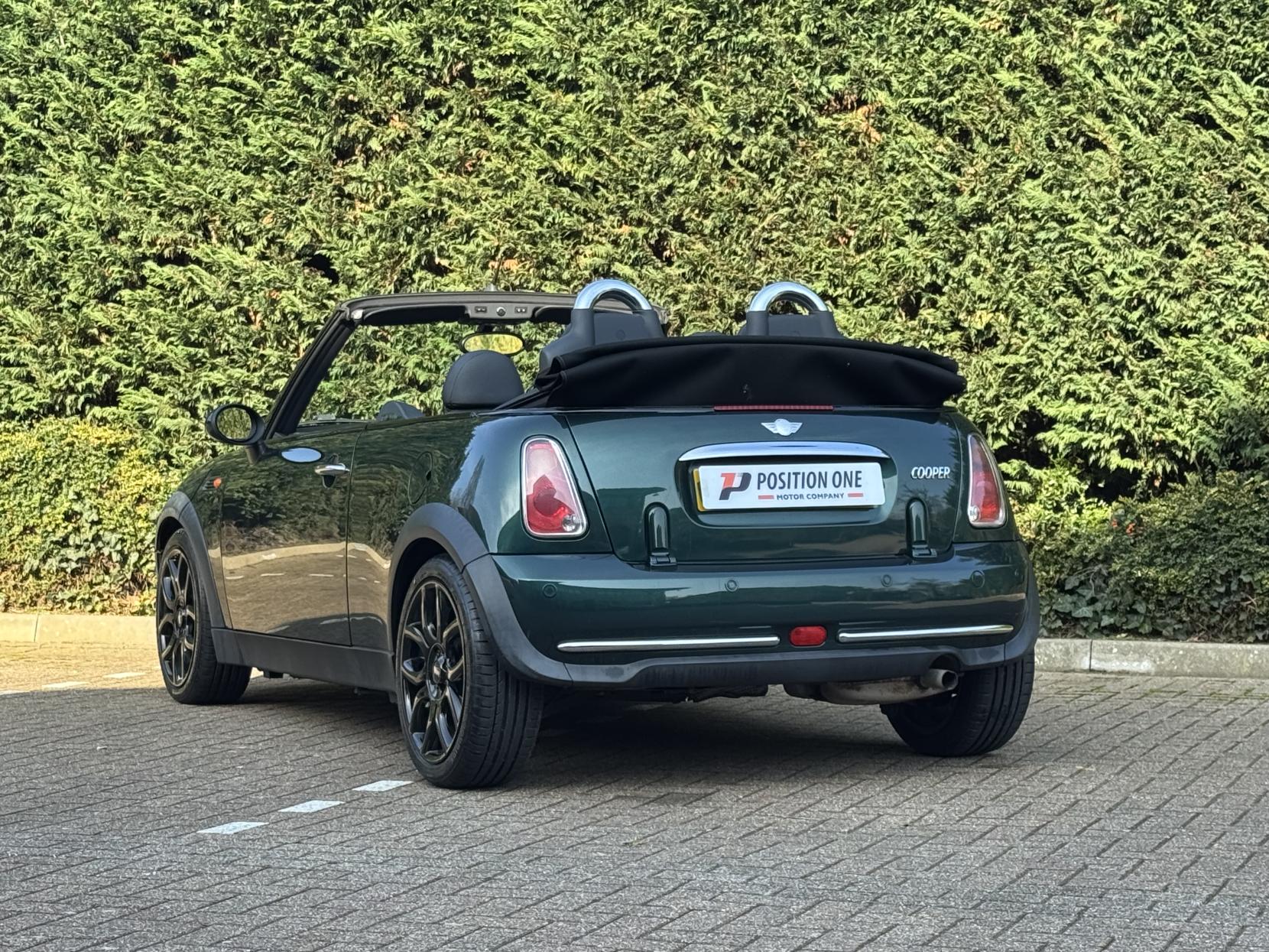 MINI Convertible 1.6 Cooper Convertible 2dr Petrol Manual Euro 3 (115 ps)