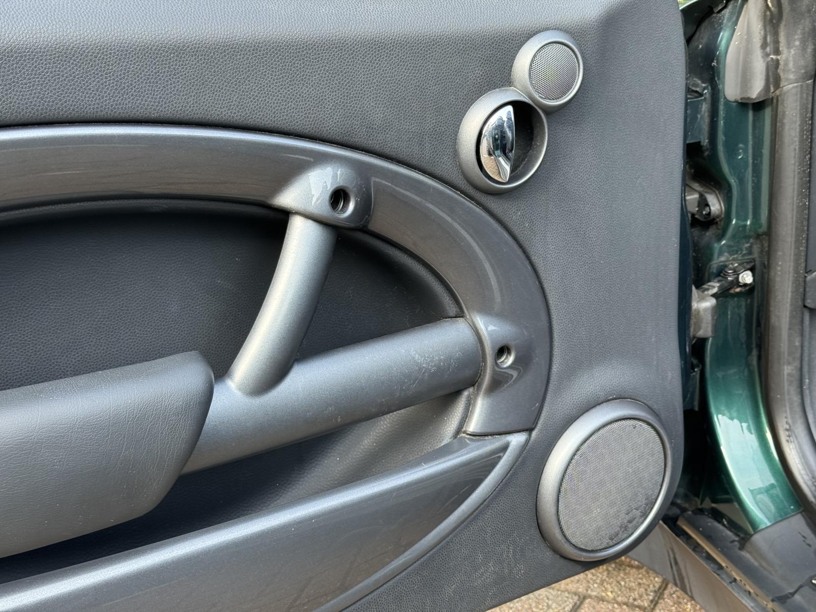 MINI Convertible 1.6 Cooper Convertible 2dr Petrol Manual Euro 3 (115 ps)