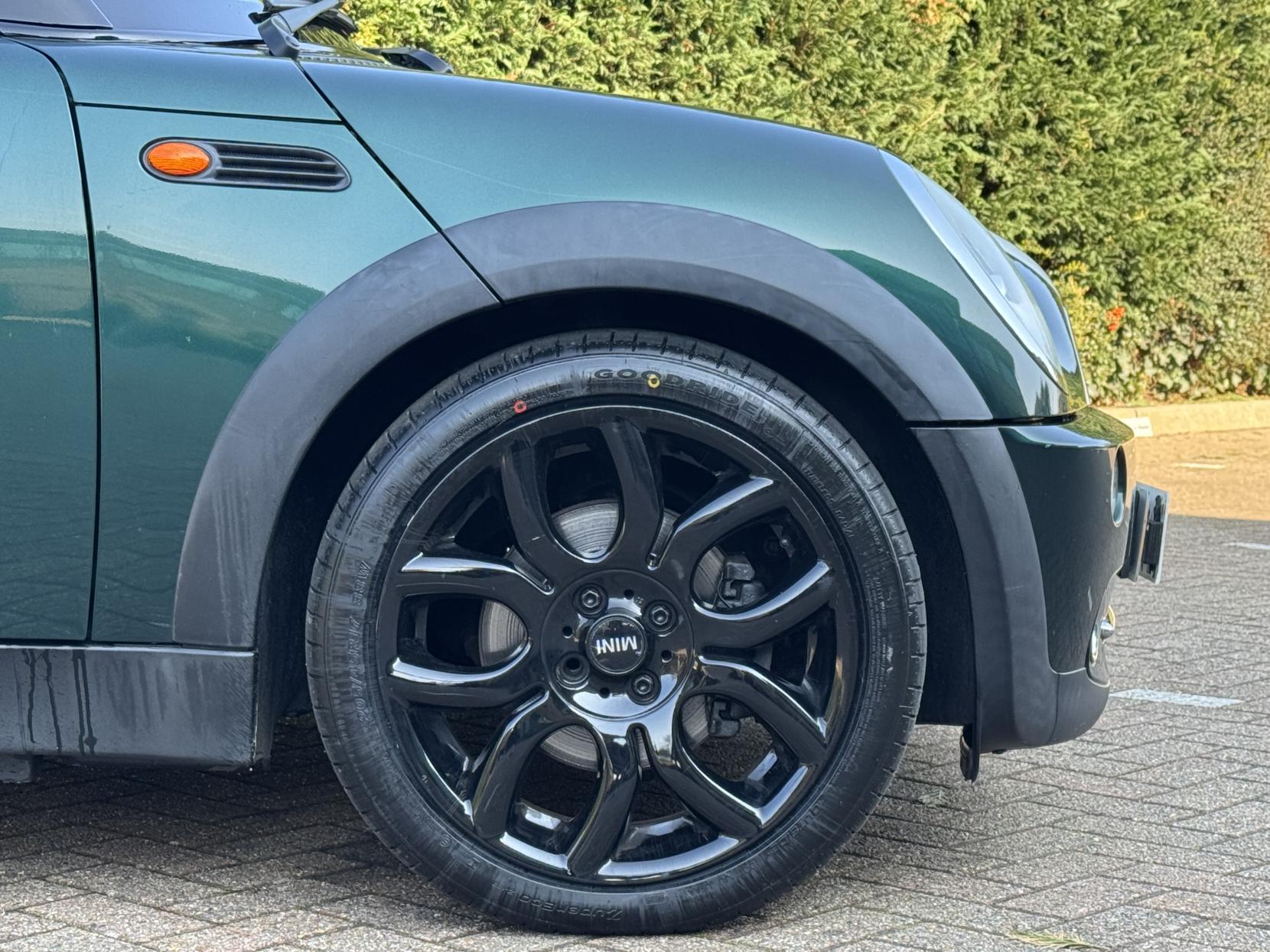 MINI Convertible 1.6 Cooper Convertible 2dr Petrol Manual Euro 3 (115 ps)