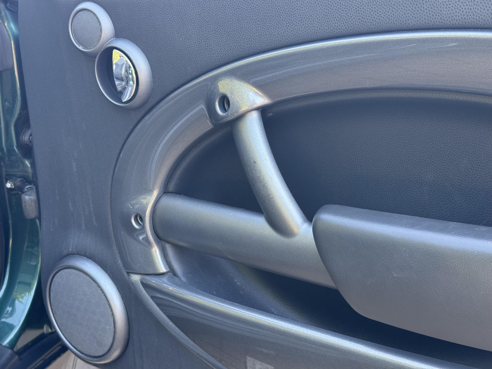 MINI Convertible 1.6 Cooper Convertible 2dr Petrol Manual Euro 3 (115 ps)