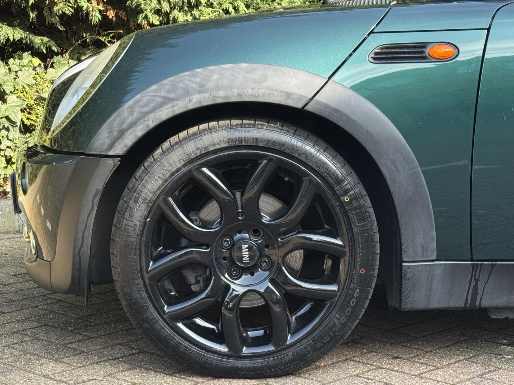 MINI Convertible 1.6 Cooper Convertible 2dr Petrol Manual Euro 3 (115 ps)