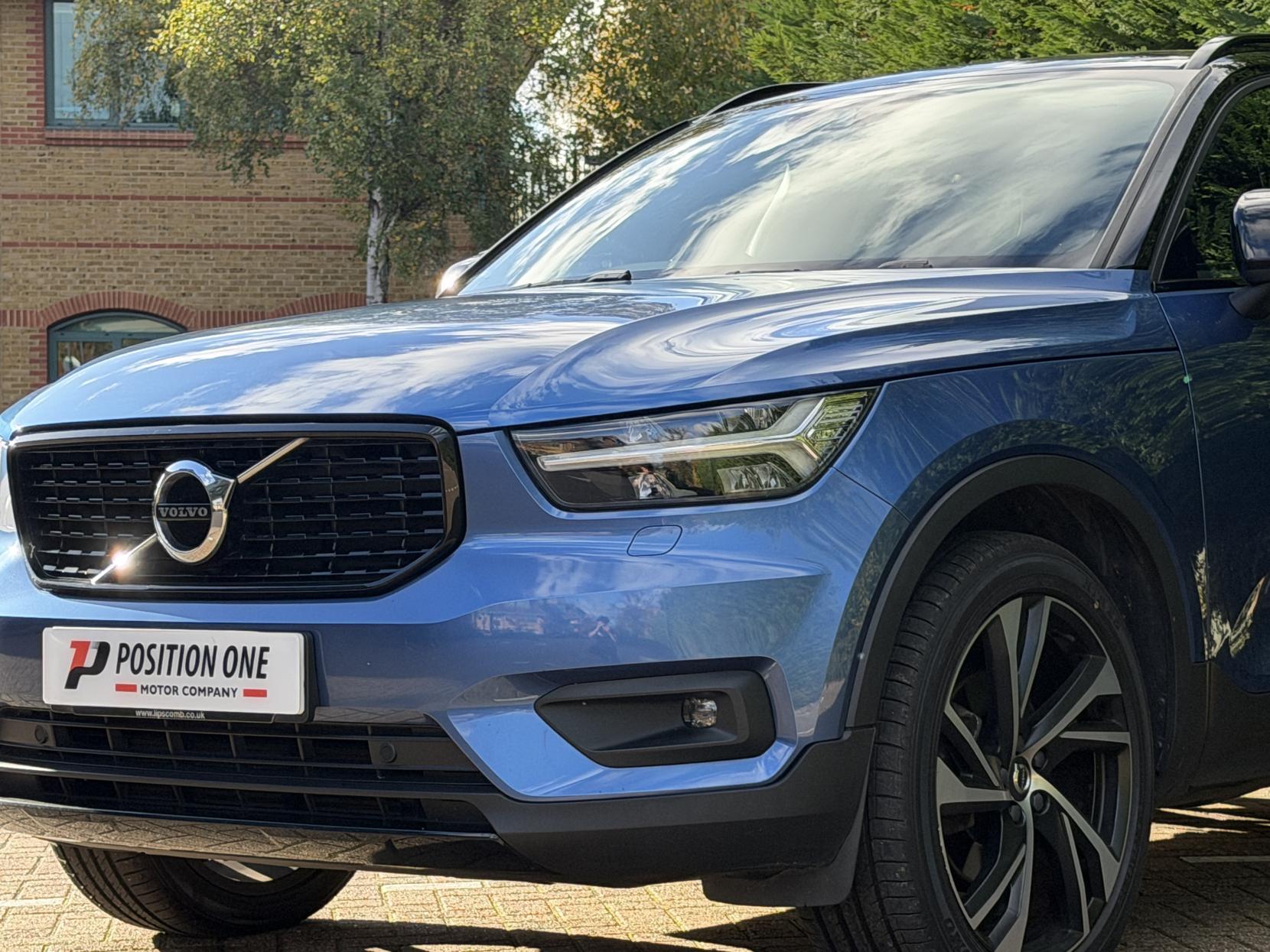 Volvo XC40 2.0 T4 R-Design Pro SUV 5dr Petrol Auto AWD Euro 6 (s/s) (190 ps)