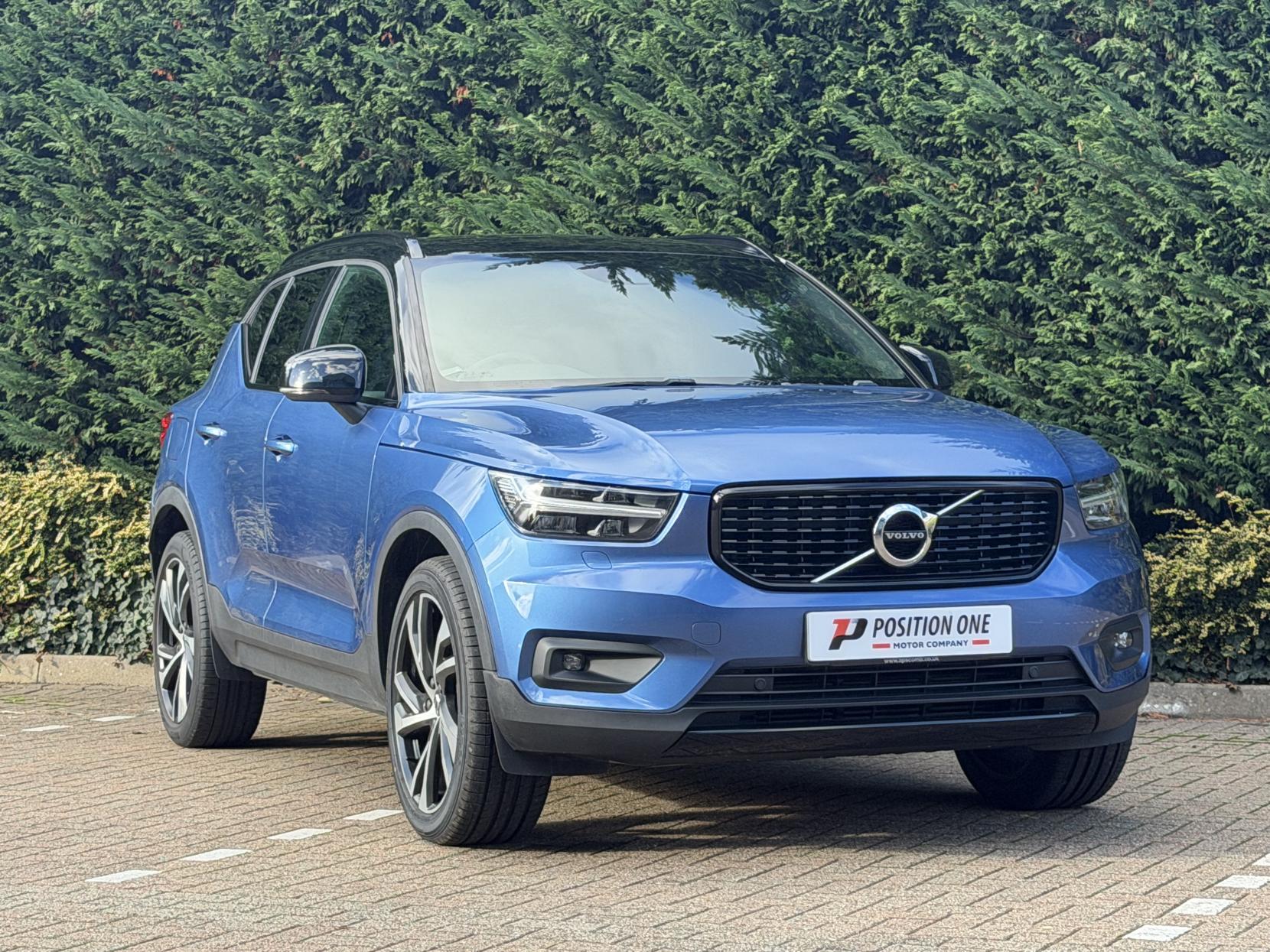 Volvo XC40 2.0 T4 R-Design Pro SUV 5dr Petrol Auto AWD Euro 6 (s/s) (190 ps)