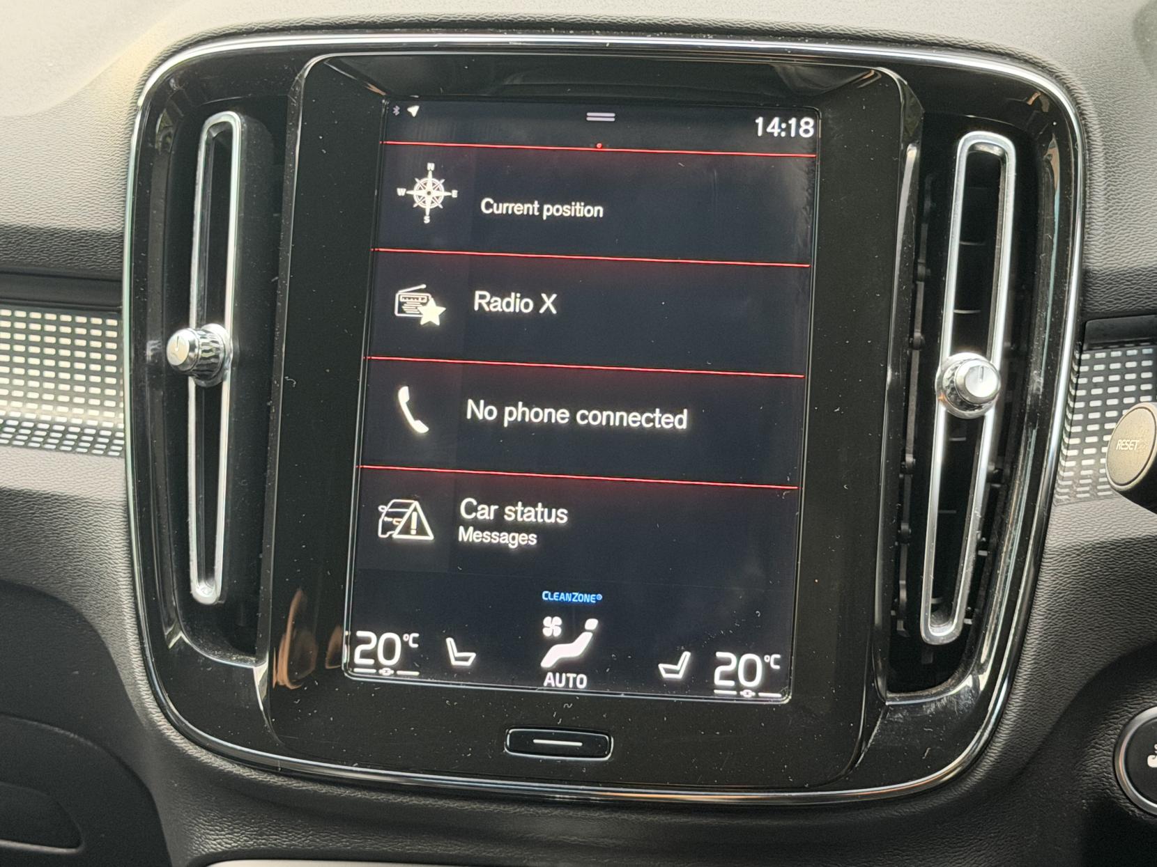 Volvo XC40 2.0 T4 R-Design Pro SUV 5dr Petrol Auto AWD Euro 6 (s/s) (190 ps)