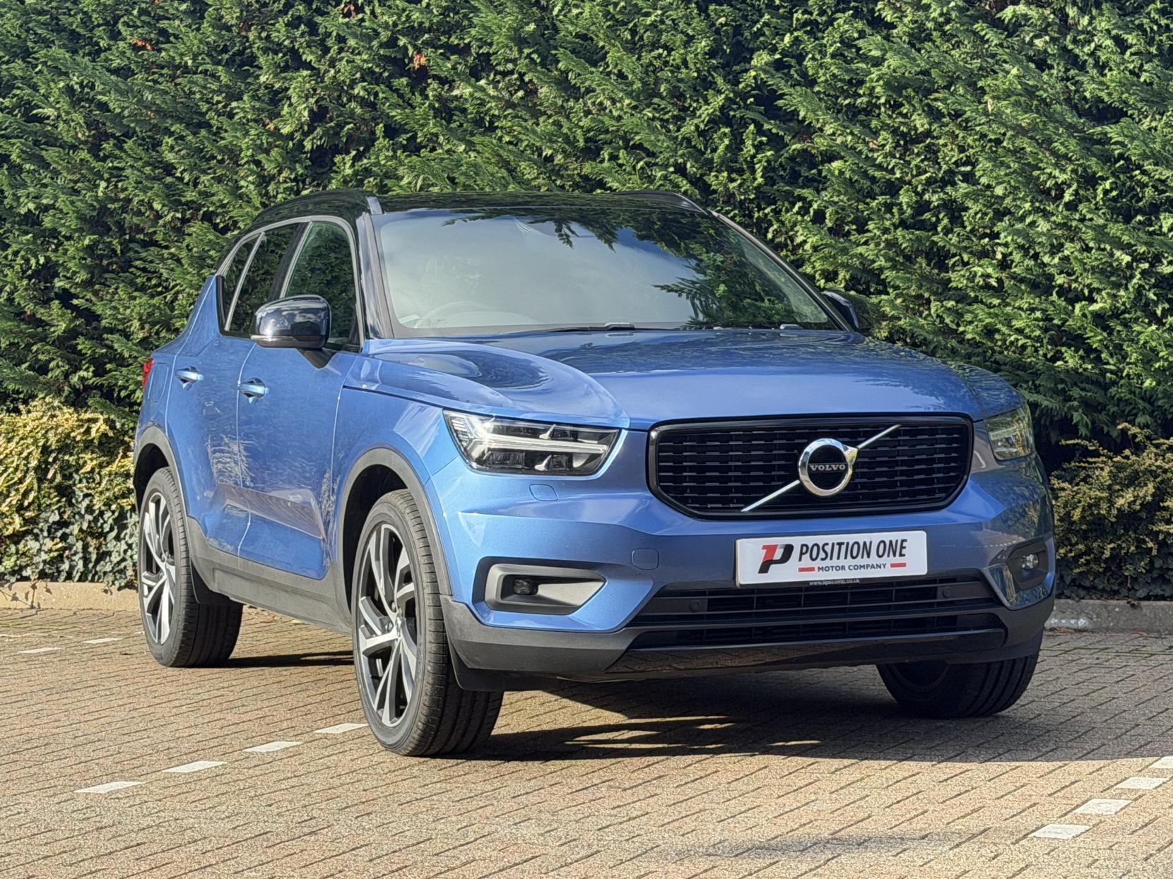 Volvo XC40 2.0 T4 R-Design Pro SUV 5dr Petrol Auto AWD Euro 6 (s/s) (190 ps)