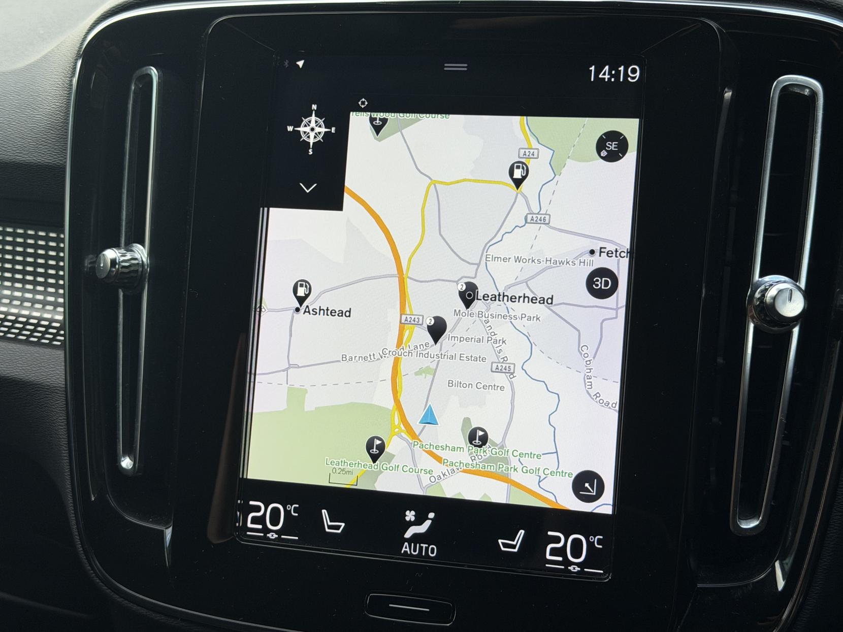 Volvo XC40 2.0 T4 R-Design Pro SUV 5dr Petrol Auto AWD Euro 6 (s/s) (190 ps)