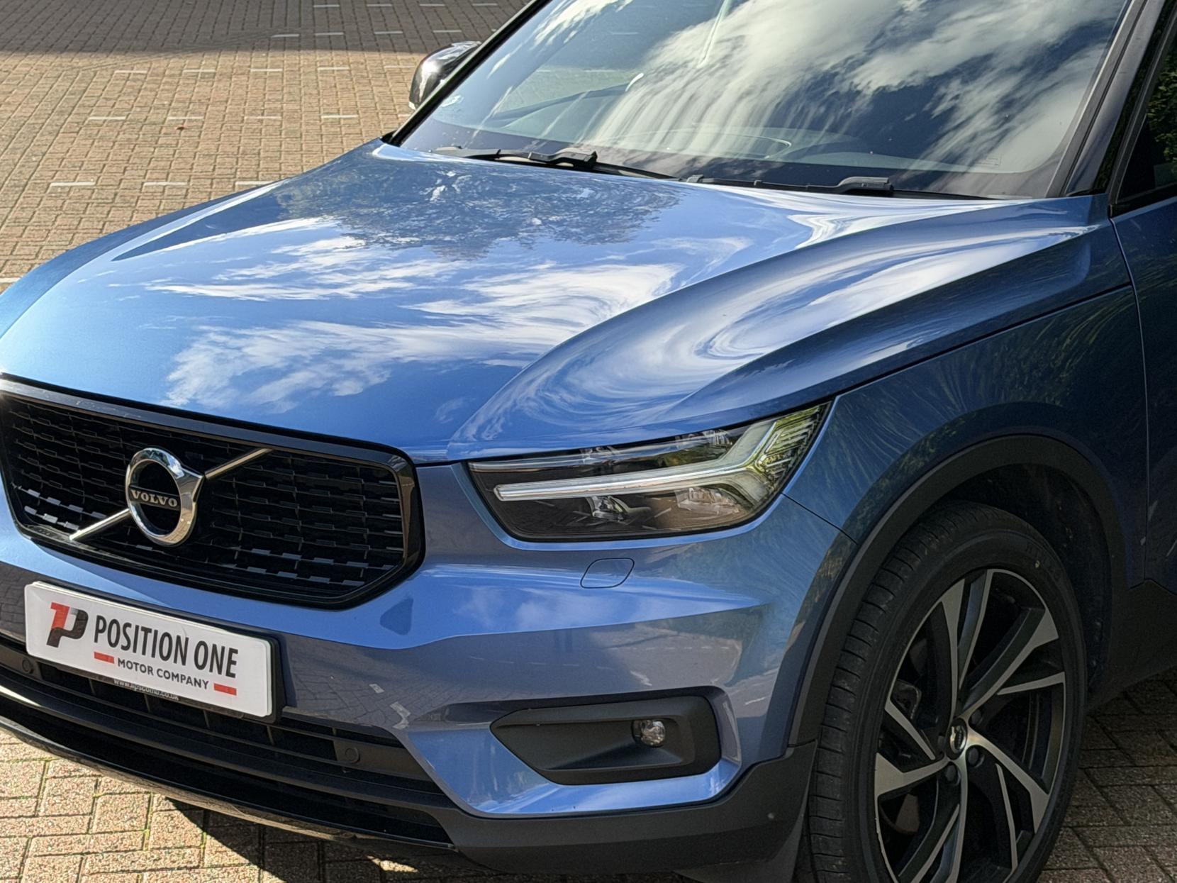 Volvo XC40 2.0 T4 R-Design Pro SUV 5dr Petrol Auto AWD Euro 6 (s/s) (190 ps)