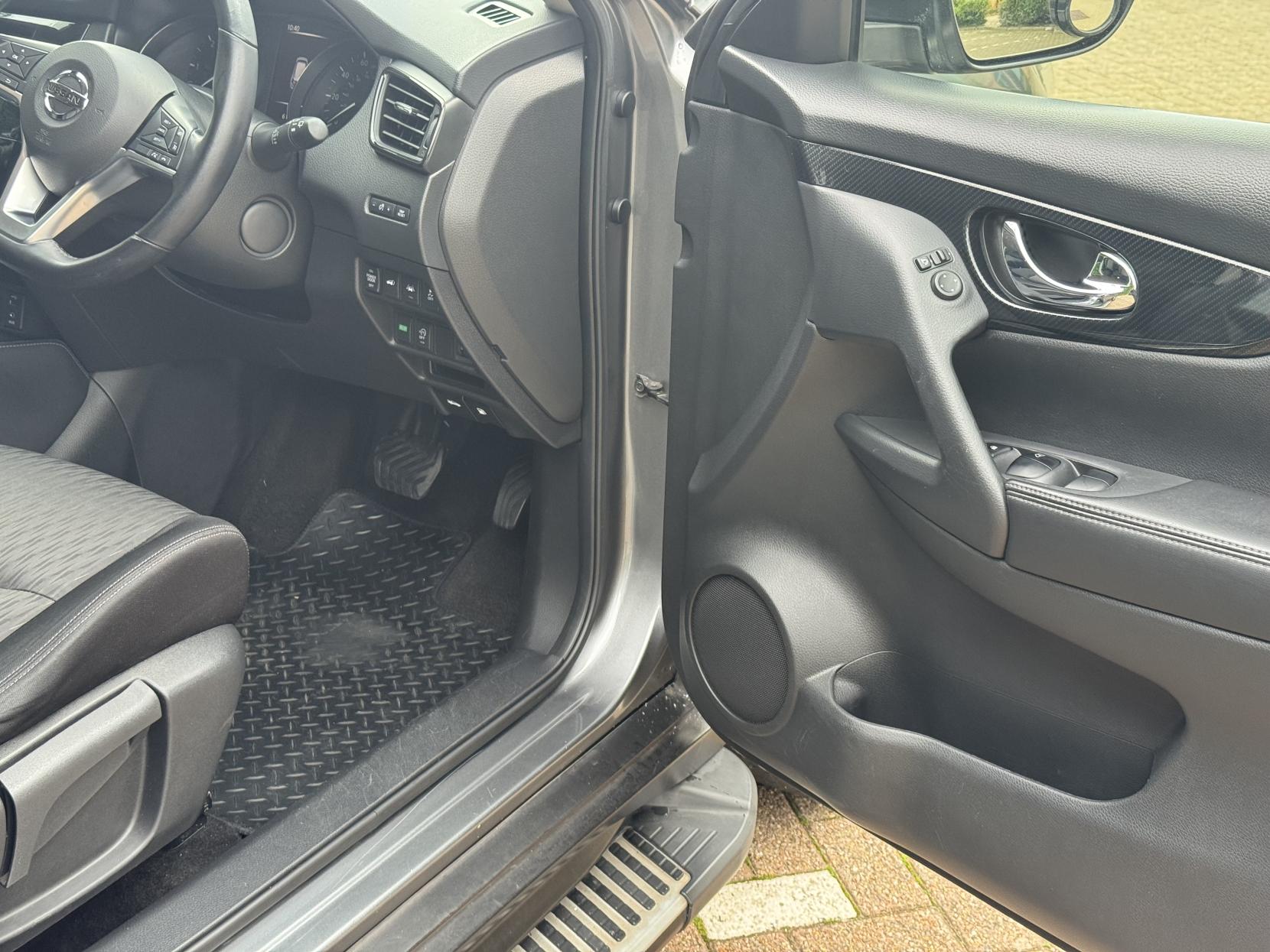 Nissan X-Trail 1.6 dCi N-Connecta SUV 5dr Diesel XTRON Euro 6 (s/s) (130 ps)