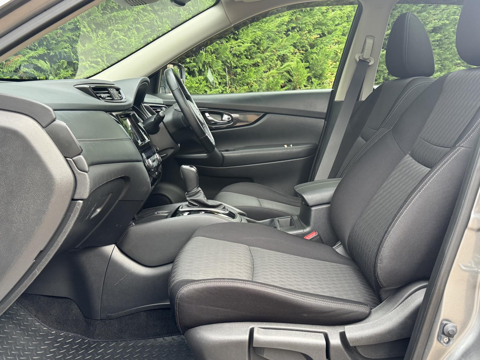 Nissan X-Trail 1.6 dCi N-Connecta SUV 5dr Diesel XTRON Euro 6 (s/s) (130 ps)