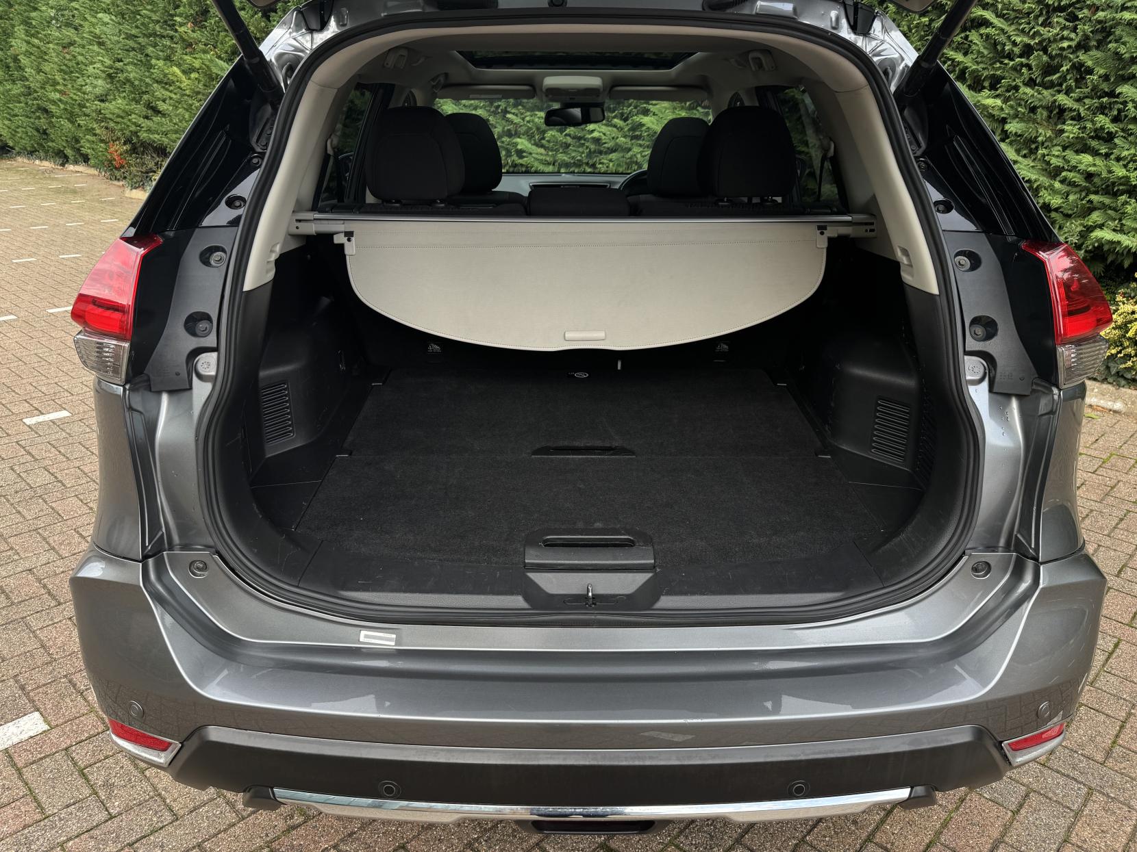 Nissan X-Trail 1.6 dCi N-Connecta SUV 5dr Diesel XTRON Euro 6 (s/s) (130 ps)