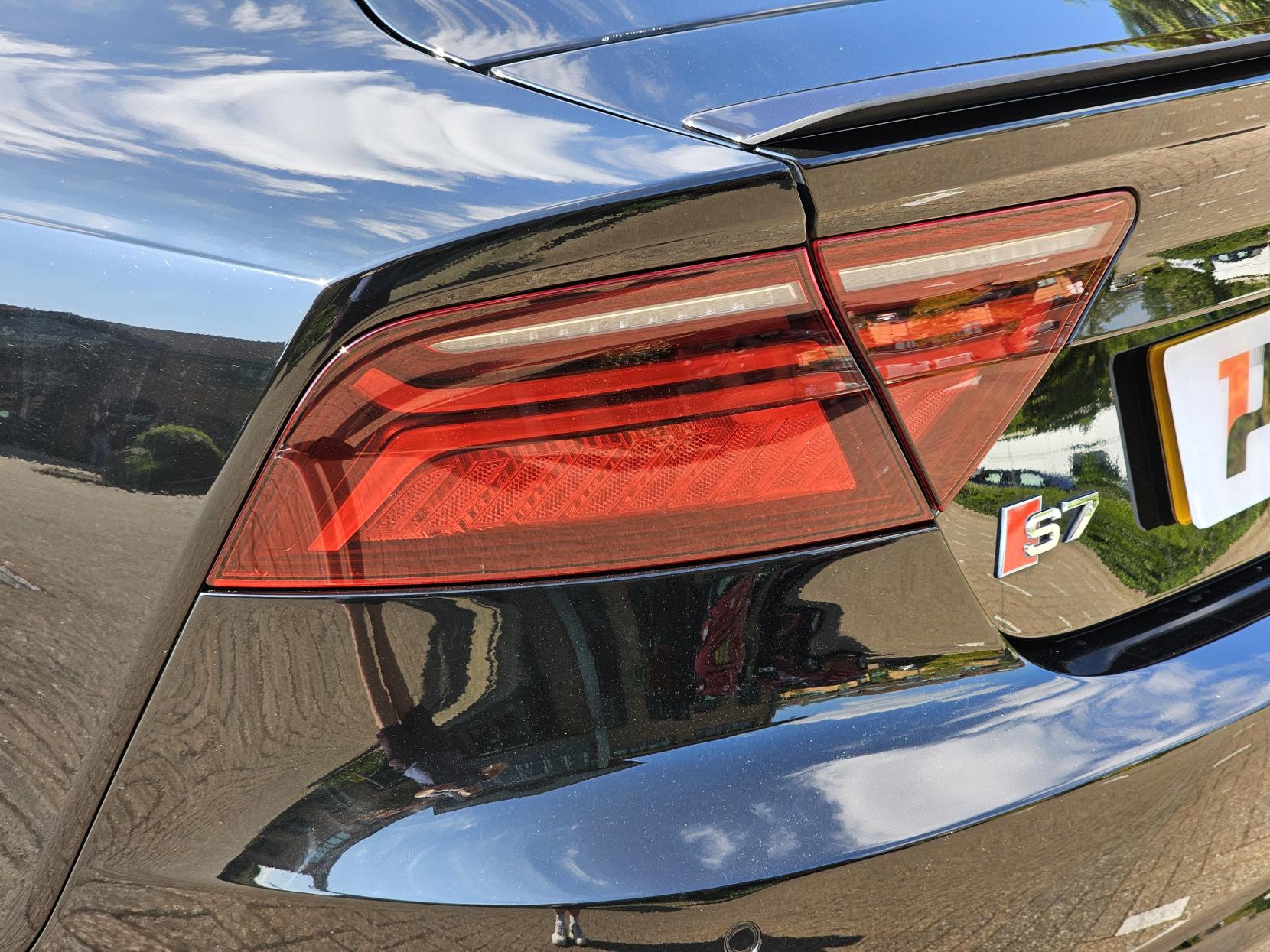 Audi S7 4.0 TFSI V8 Black Edition Sportback 5dr Petrol S Tronic quattro Euro 6 (s/s) (450 ps)