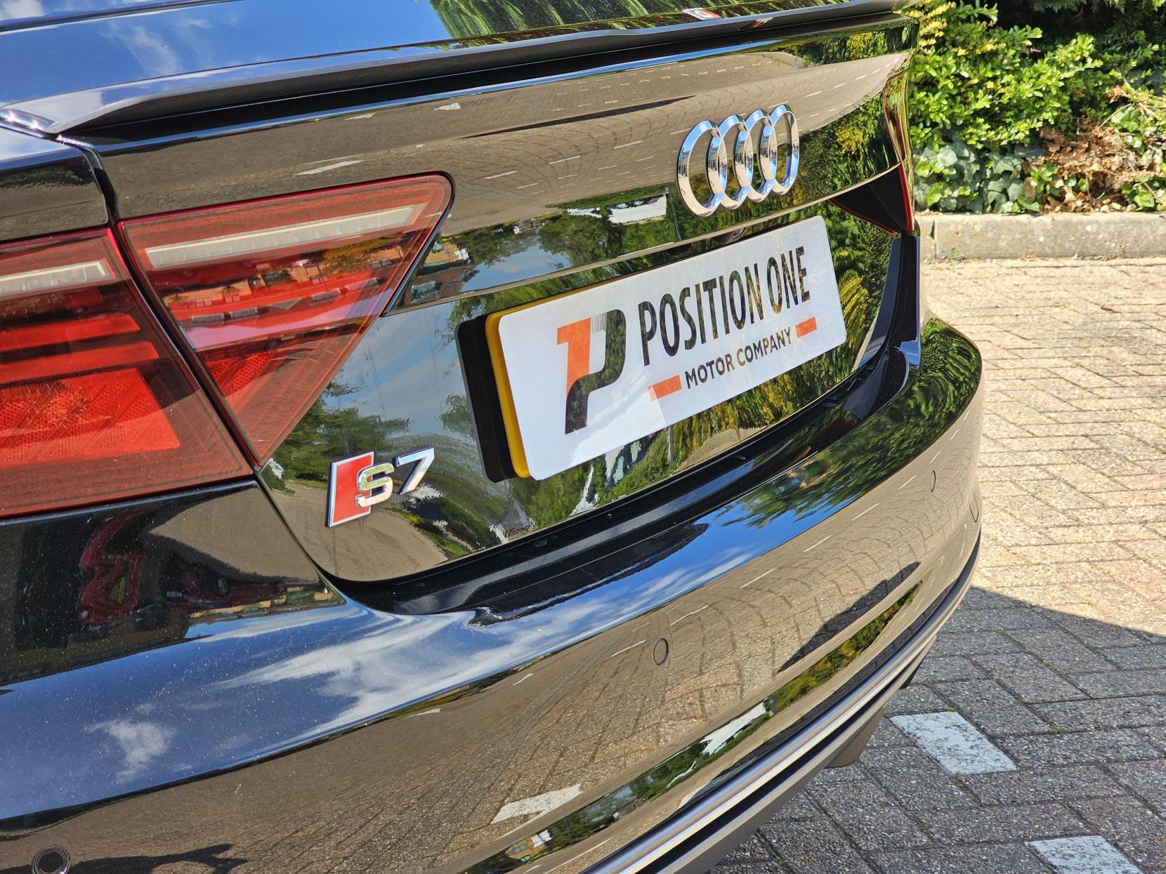 Audi S7 4.0 TFSI V8 Black Edition Sportback 5dr Petrol S Tronic quattro Euro 6 (s/s) (450 ps)