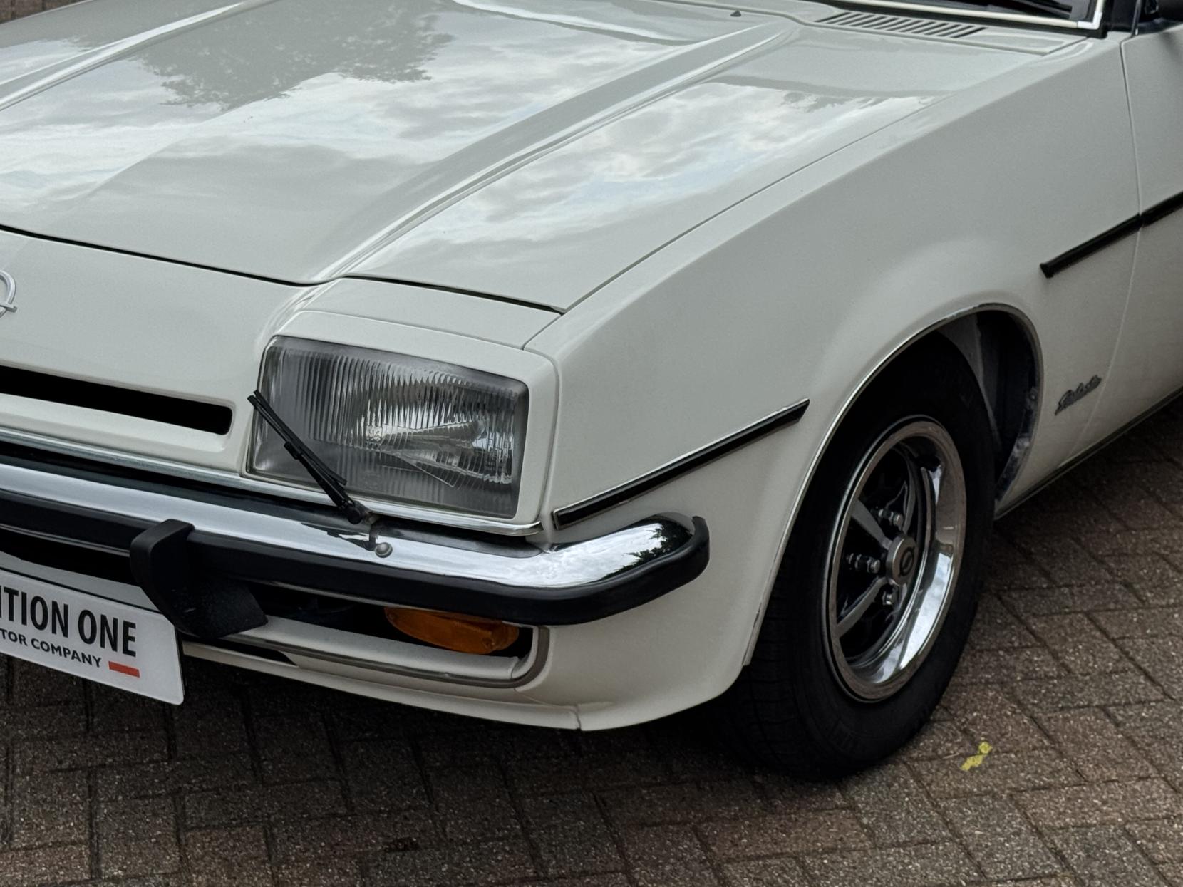 Opel Manta 1.8 Berlinetta Coupe 2dr Petrol Manual (90 bhp)