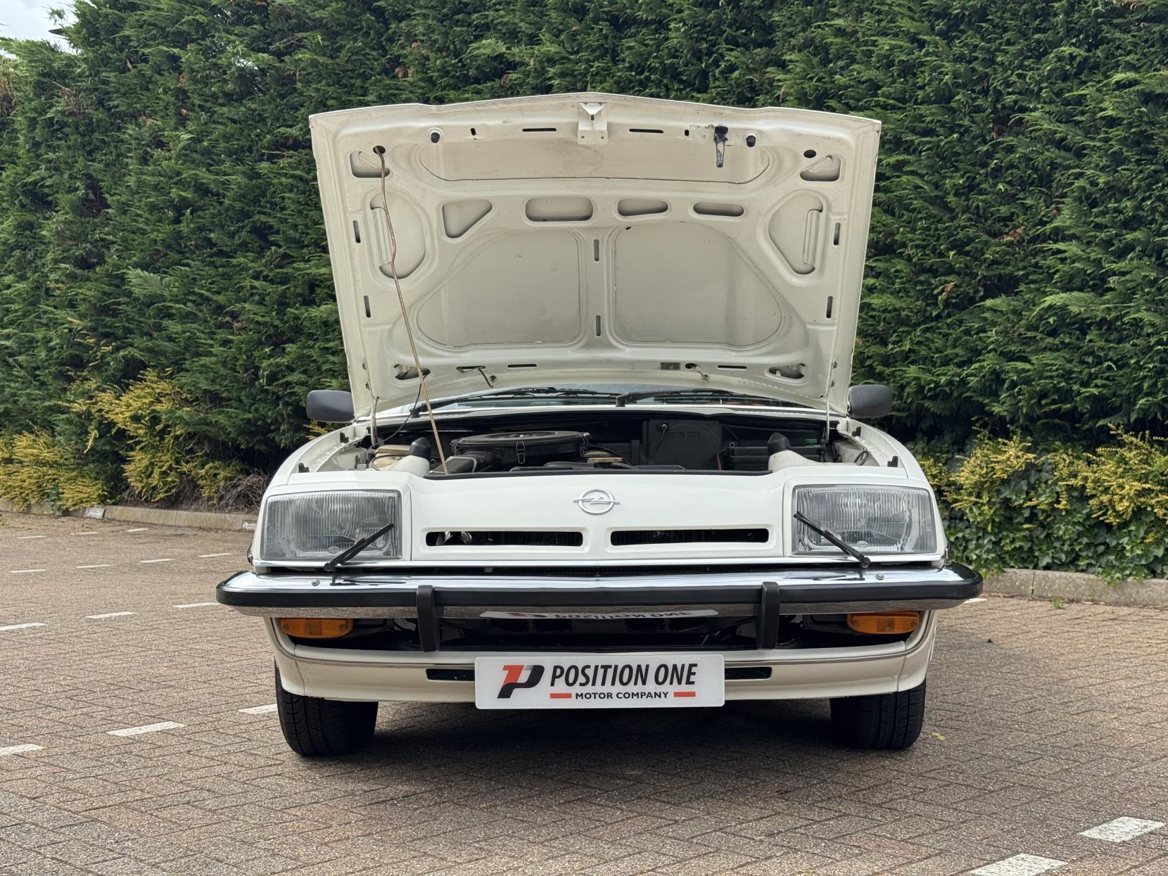 Opel Manta 1.8 Berlinetta Coupe 2dr Petrol Manual (90 bhp)