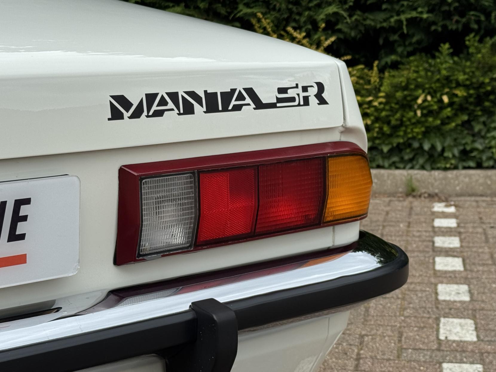 Opel Manta 1.8 Berlinetta Coupe 2dr Petrol Manual (90 bhp)