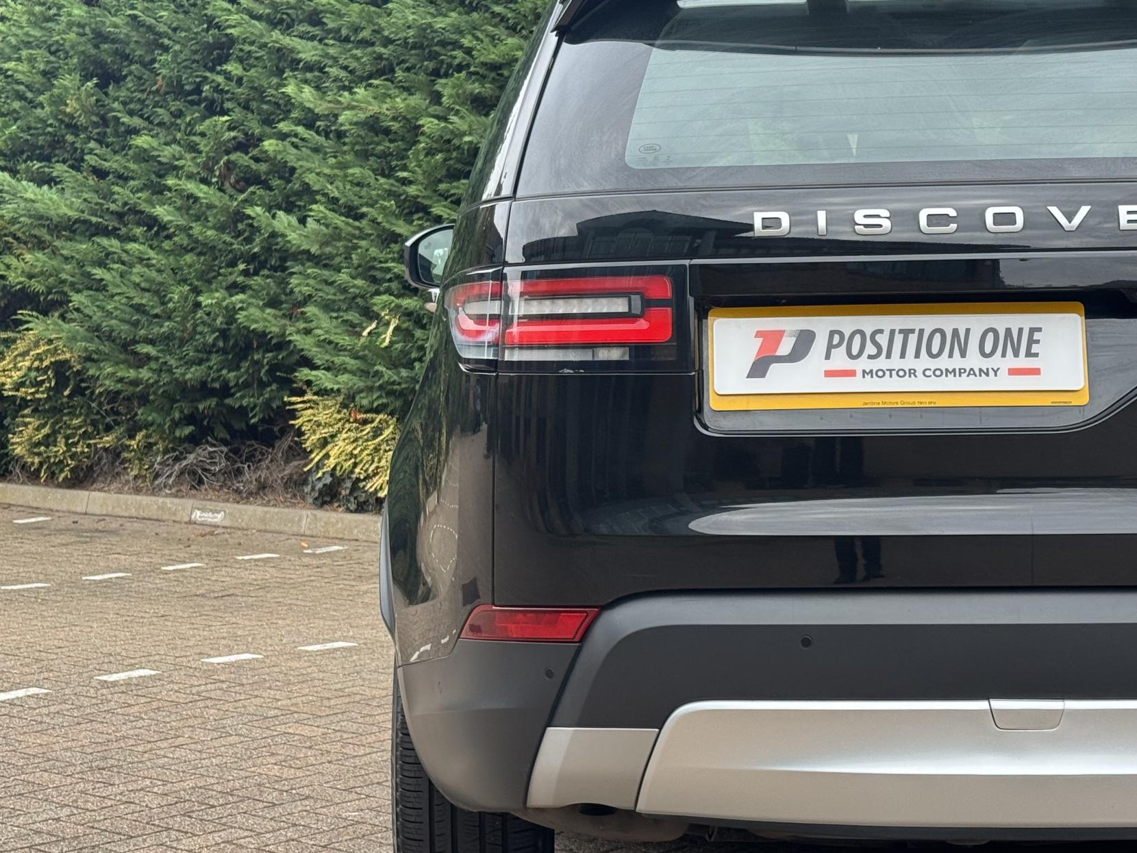 Land Rover Discovery 3.0 SD V6 HSE Luxury SUV 5dr Diesel Auto 4WD Euro 6 (s/s) (306 ps)