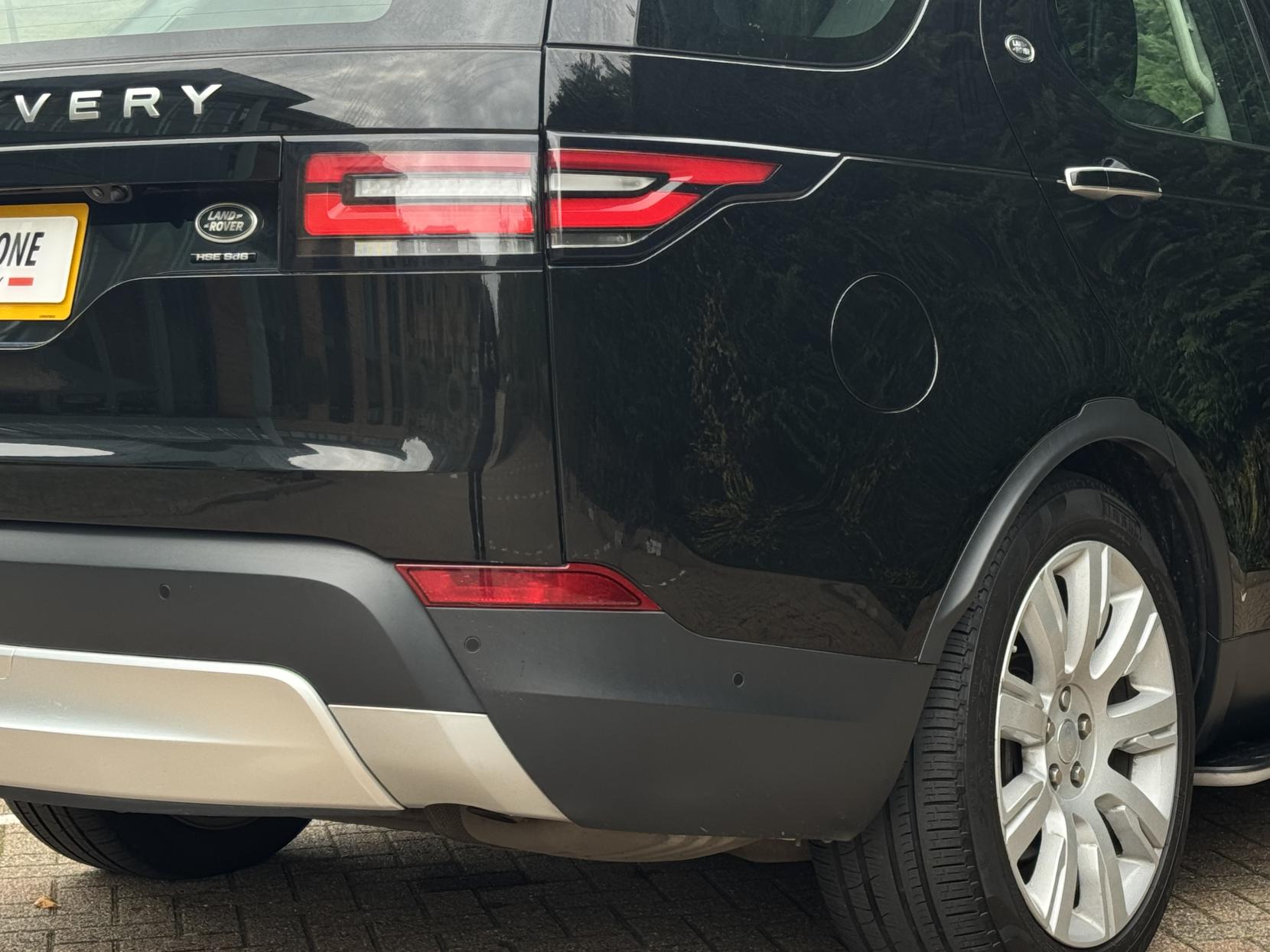 Land Rover Discovery 3.0 SD V6 HSE Luxury SUV 5dr Diesel Auto 4WD Euro 6 (s/s) (306 ps)