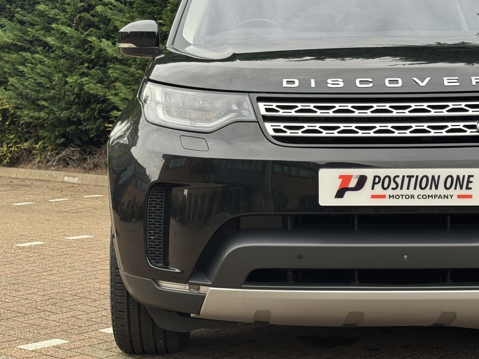 Land Rover Discovery 3.0 SD V6 HSE Luxury SUV 5dr Diesel Auto 4WD Euro 6 (s/s) (306 ps)