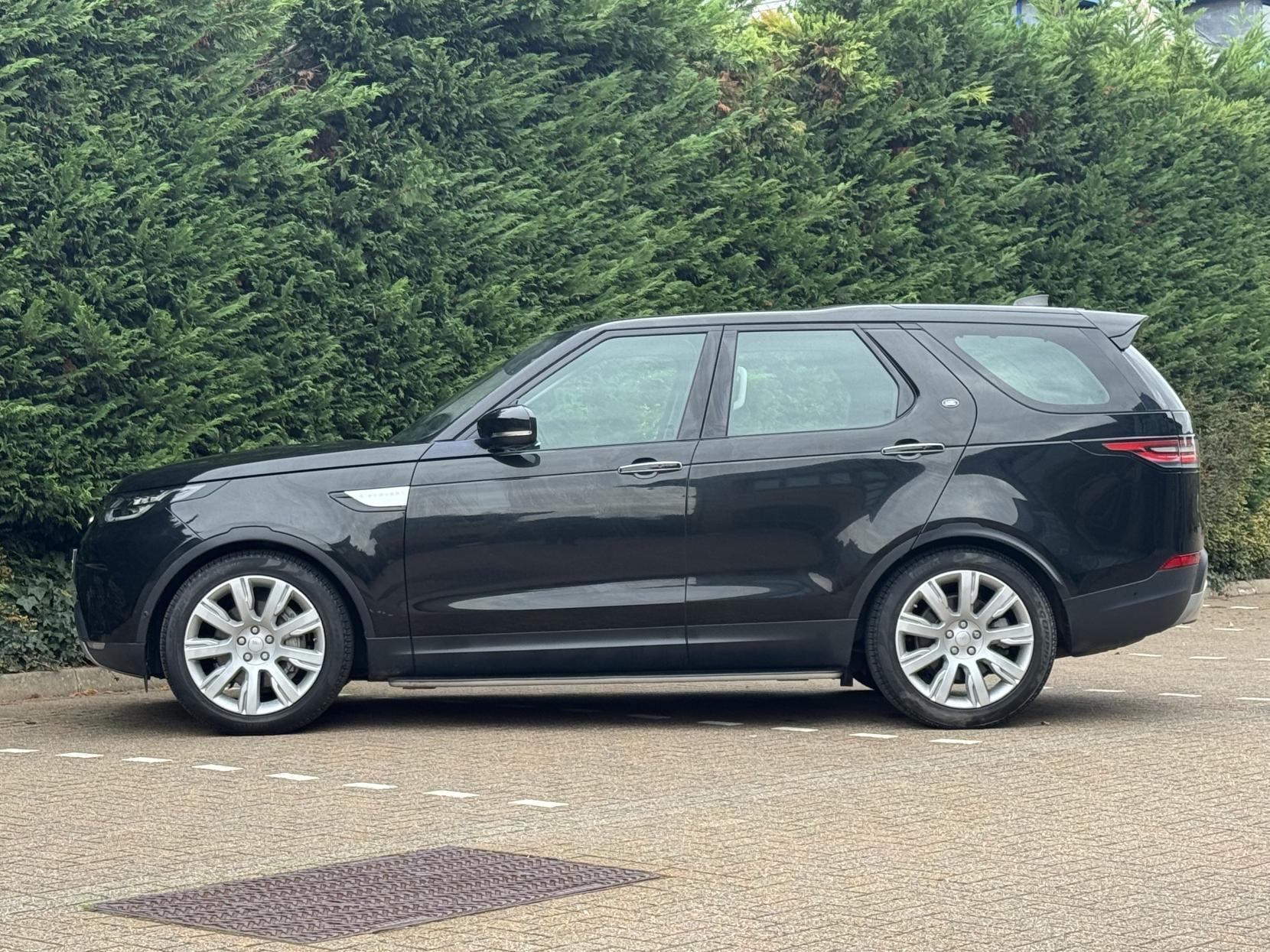 Land Rover Discovery 3.0 SD V6 HSE Luxury SUV 5dr Diesel Auto 4WD Euro 6 (s/s) (306 ps)