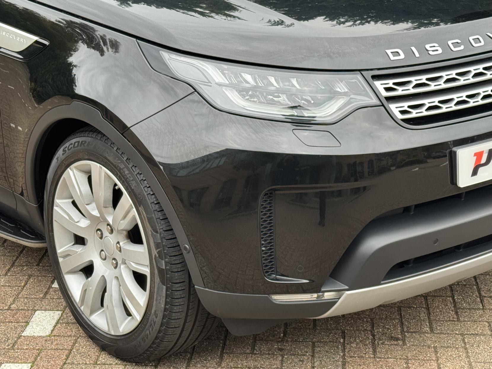 Land Rover Discovery 3.0 SD V6 HSE Luxury SUV 5dr Diesel Auto 4WD Euro 6 (s/s) (306 ps)