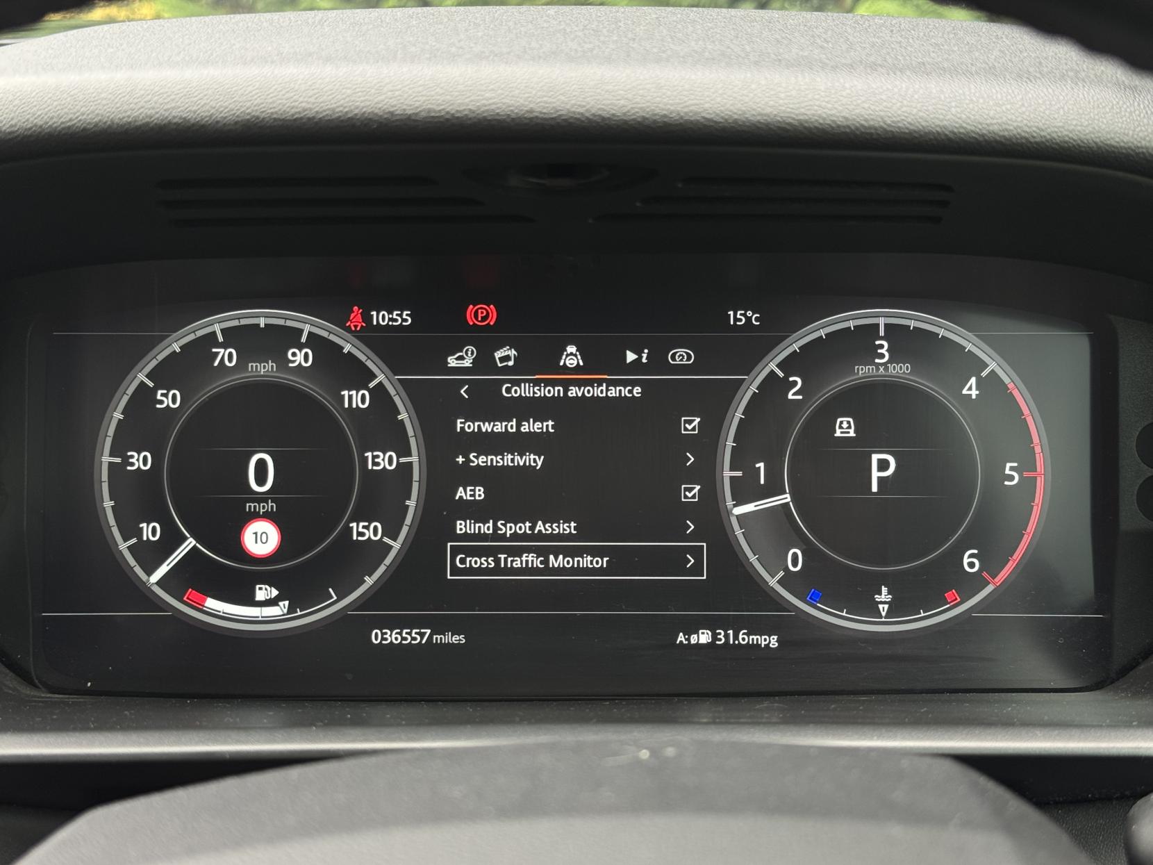 Land Rover Discovery 3.0 SD V6 HSE Luxury SUV 5dr Diesel Auto 4WD Euro 6 (s/s) (306 ps)