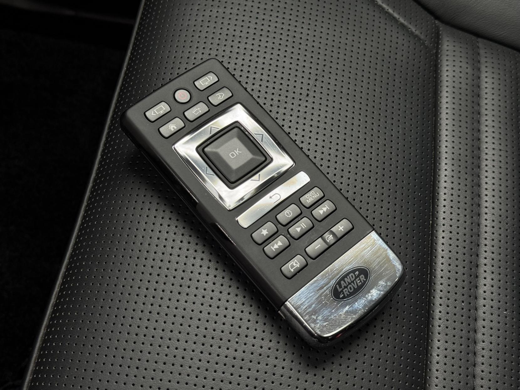 Land Rover Discovery 3.0 SD V6 HSE Luxury SUV 5dr Diesel Auto 4WD Euro 6 (s/s) (306 ps)