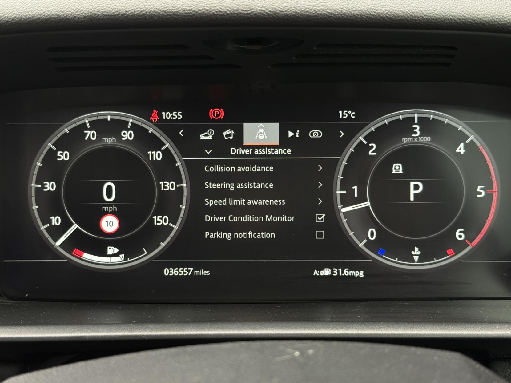 Land Rover Discovery 3.0 SD V6 HSE Luxury SUV 5dr Diesel Auto 4WD Euro 6 (s/s) (306 ps)