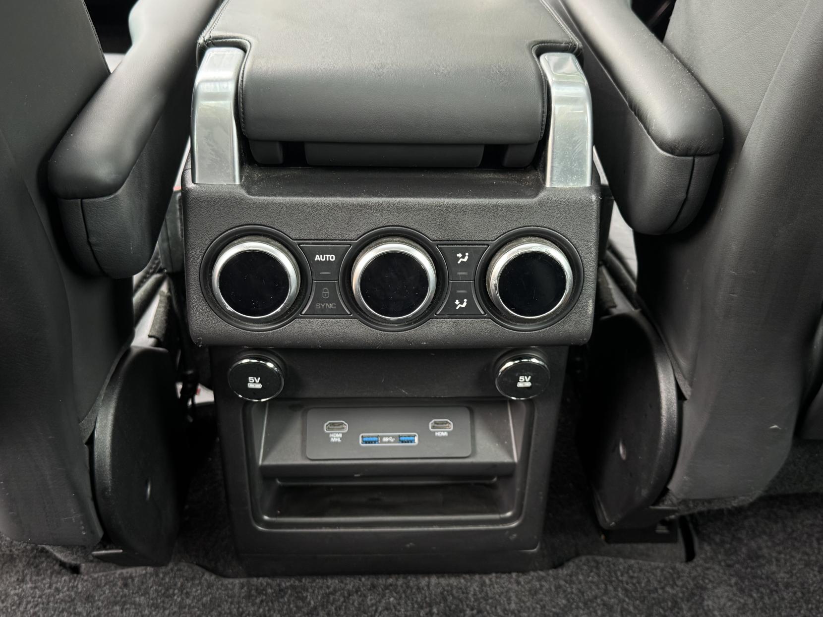 Land Rover Discovery 3.0 SD V6 HSE Luxury SUV 5dr Diesel Auto 4WD Euro 6 (s/s) (306 ps)