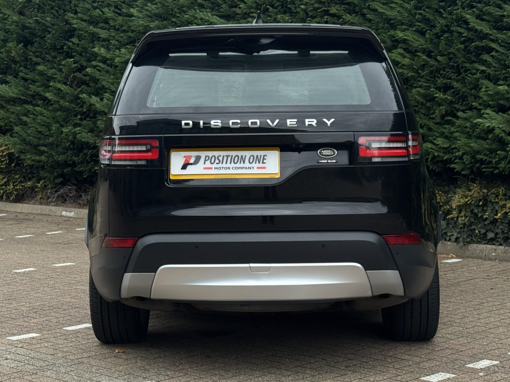 Land Rover Discovery 3.0 SD V6 HSE Luxury SUV 5dr Diesel Auto 4WD Euro 6 (s/s) (306 ps)