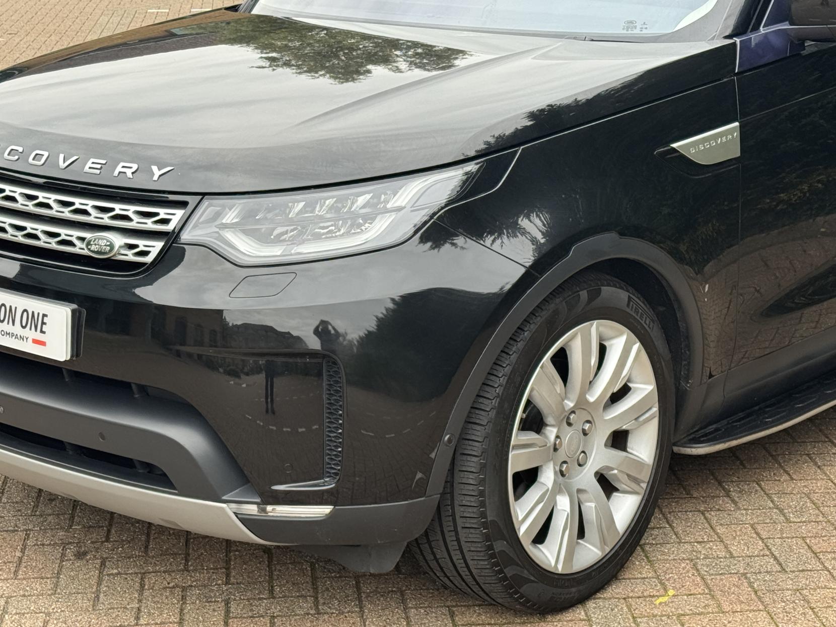 Land Rover Discovery 3.0 SD V6 HSE Luxury SUV 5dr Diesel Auto 4WD Euro 6 (s/s) (306 ps)