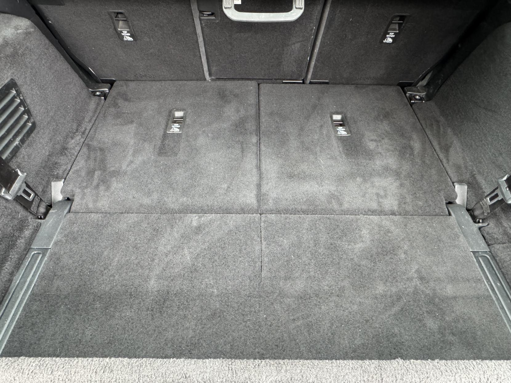 Land Rover Discovery 3.0 SD V6 HSE Luxury SUV 5dr Diesel Auto 4WD Euro 6 (s/s) (306 ps)