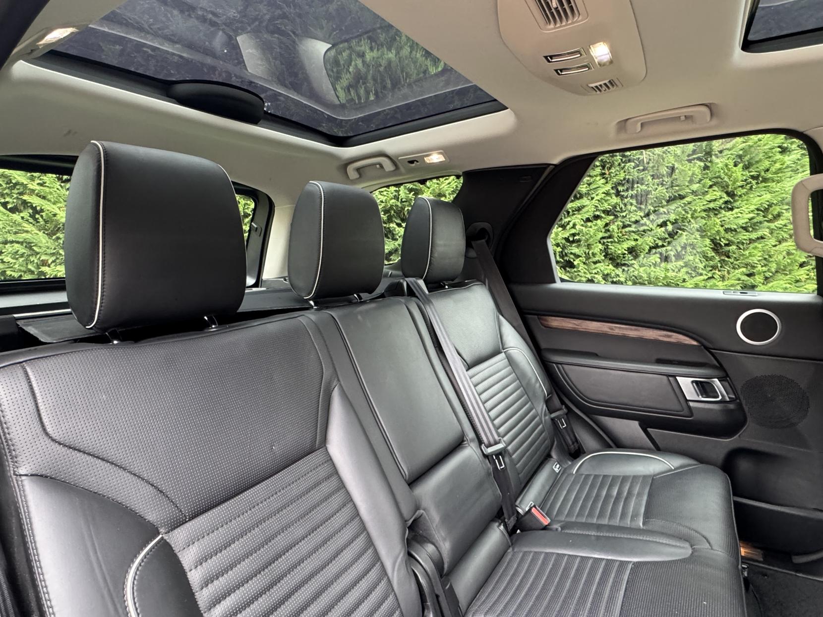 Land Rover Discovery 3.0 SD V6 HSE Luxury SUV 5dr Diesel Auto 4WD Euro 6 (s/s) (306 ps)