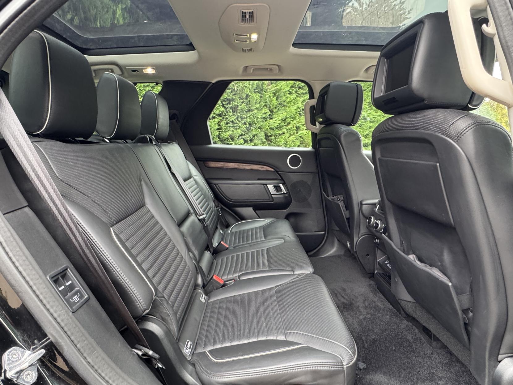 Land Rover Discovery 3.0 SD V6 HSE Luxury SUV 5dr Diesel Auto 4WD Euro 6 (s/s) (306 ps)