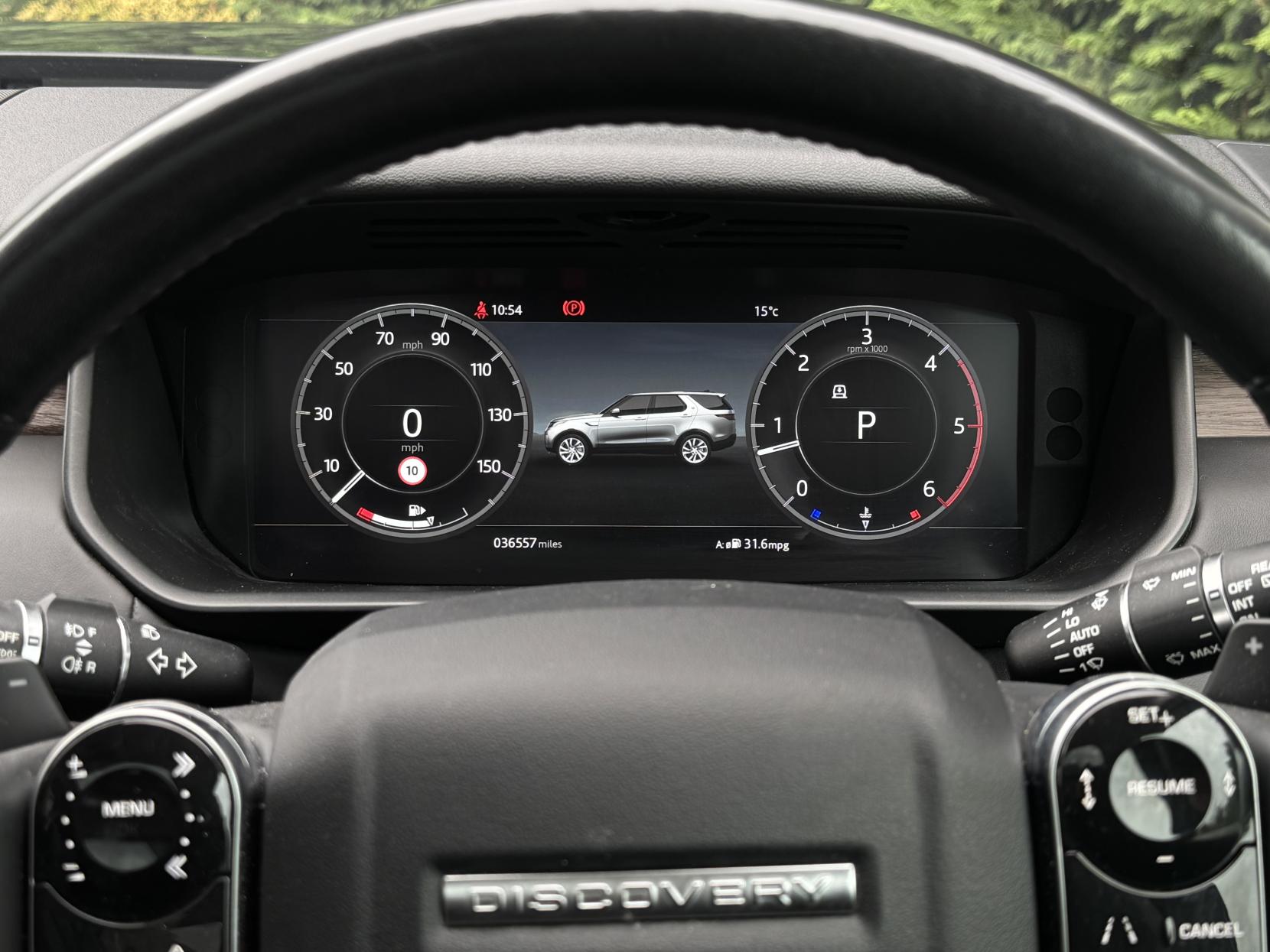 Land Rover Discovery 3.0 SD V6 HSE Luxury SUV 5dr Diesel Auto 4WD Euro 6 (s/s) (306 ps)