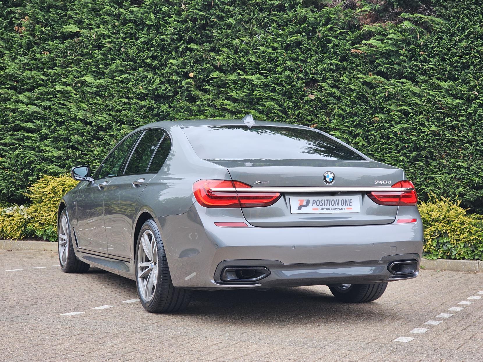 BMW 7 Series 3.0 740d M Sport Saloon 4dr Diesel Auto xDrive Euro 6 (s/s) (320 ps)