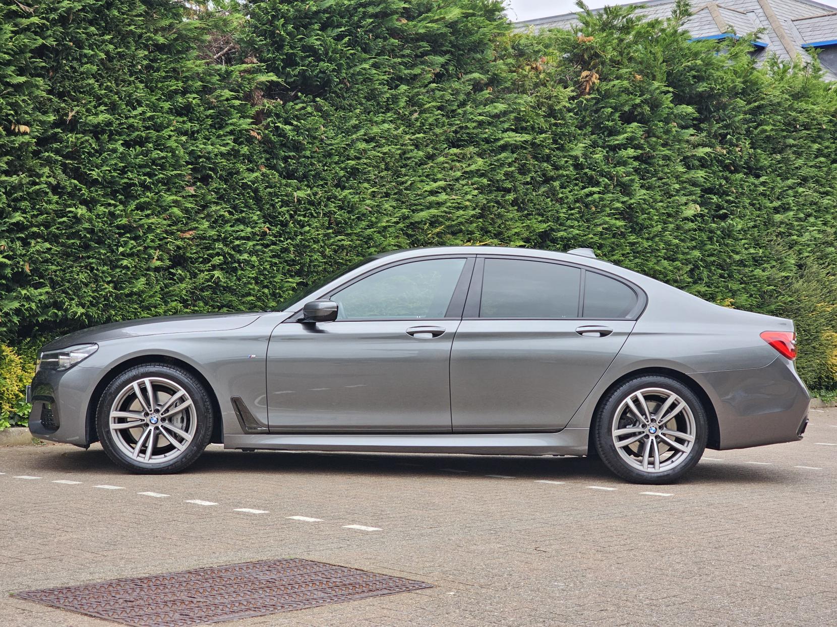 BMW 7 Series 3.0 740d M Sport Saloon 4dr Diesel Auto xDrive Euro 6 (s/s) (320 ps)