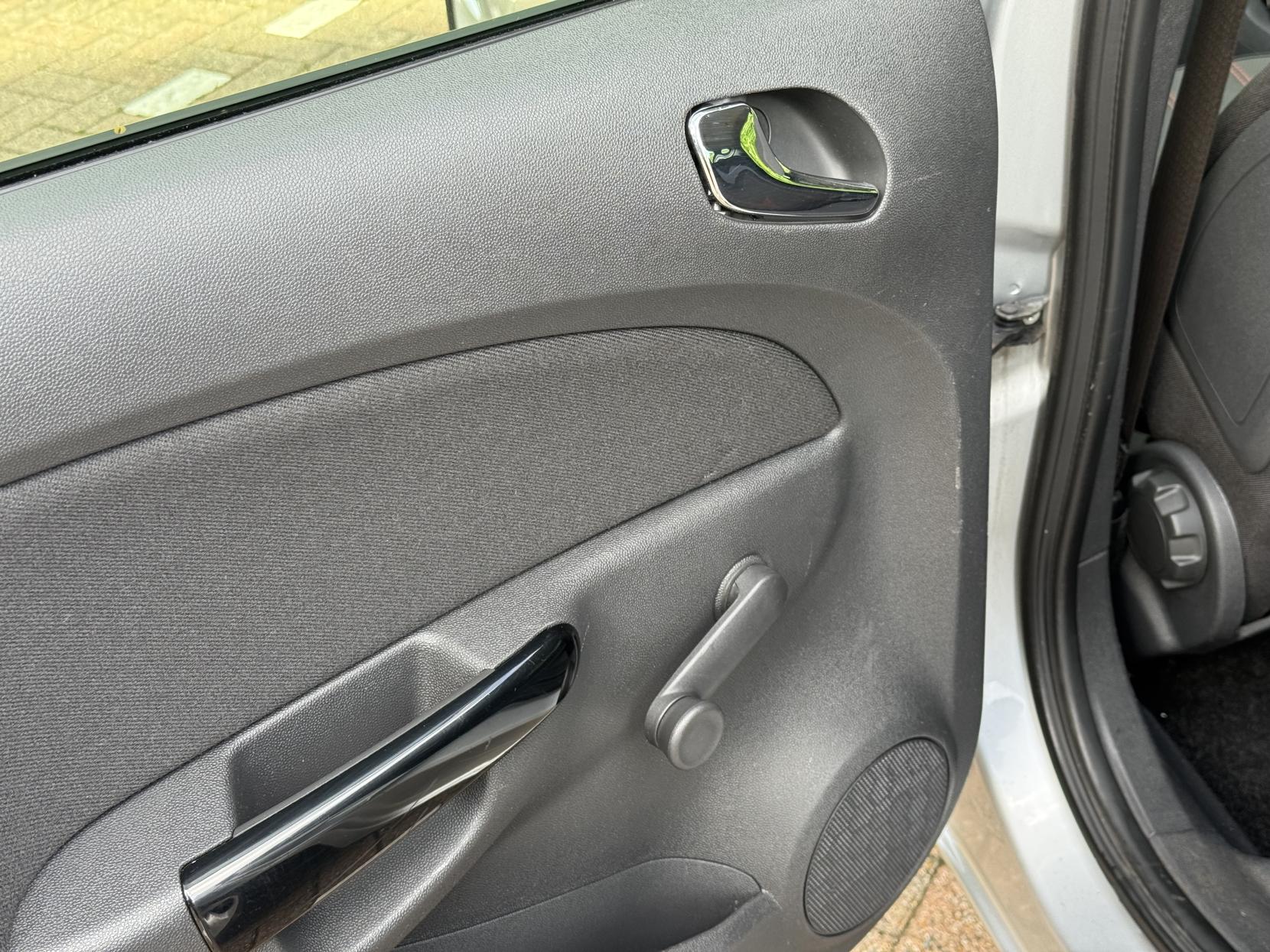 Vauxhall Corsa 1.4 16V SXi Hatchback 5dr Petrol Manual Wide Ratio Euro 5 (A/C) (100 ps)